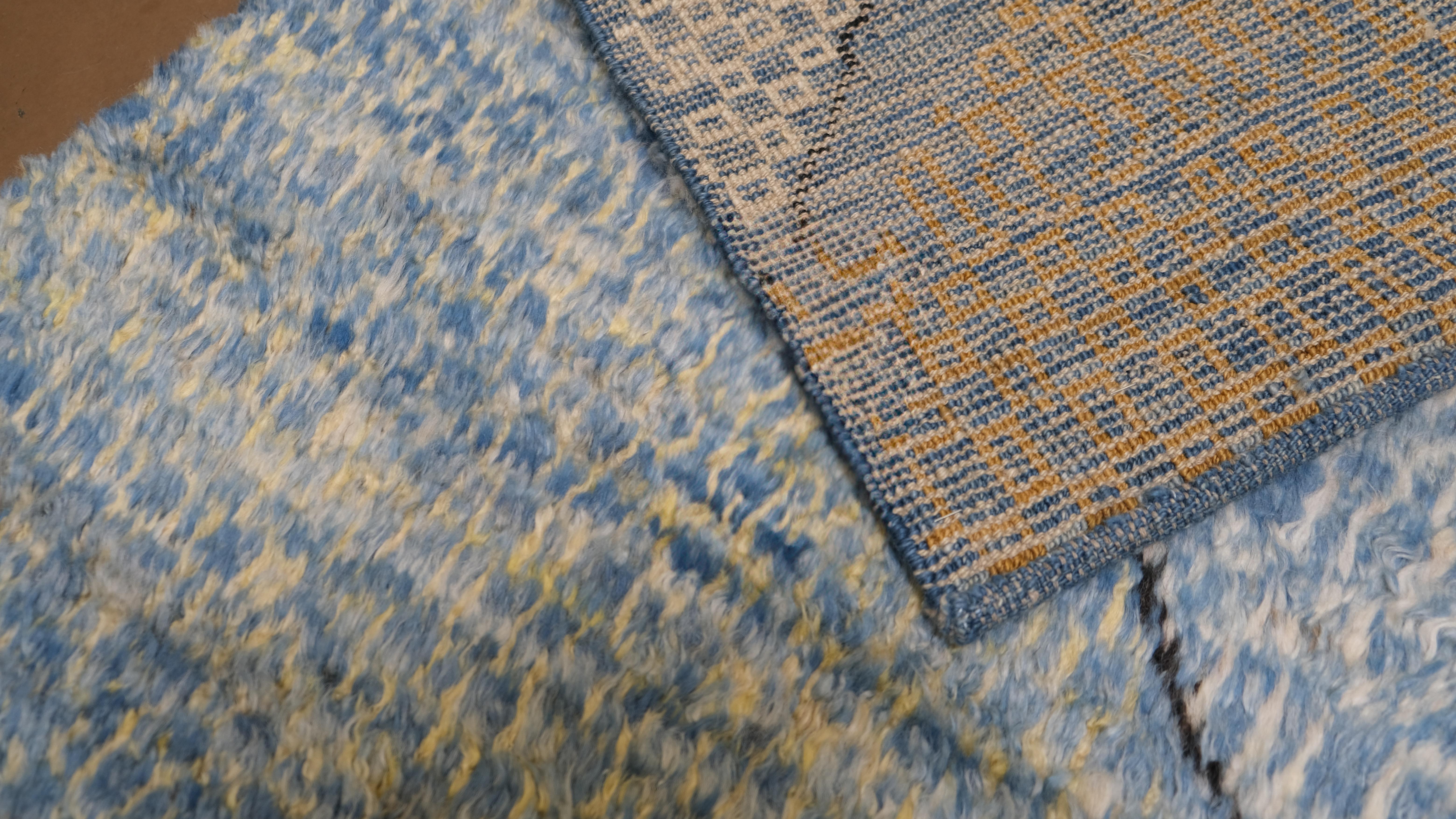 Alfombra marroquí de lana con estampado de diamantes azul y marrón marfil 9'4''x12'3'' en venta 2