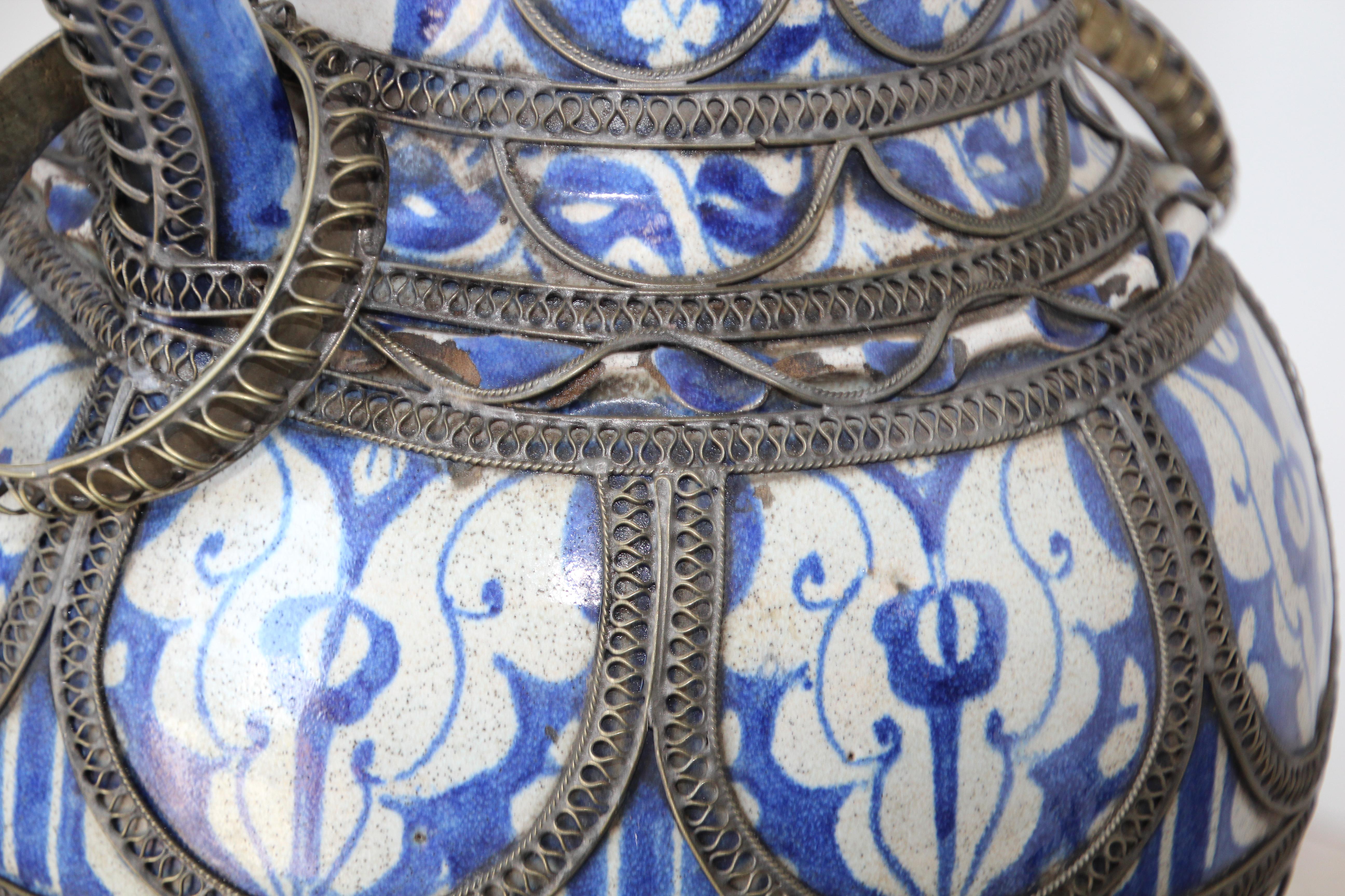  Moroccan Blue & White Ceramic Footed Vase from Fez with Silver Filigree For Sale 11