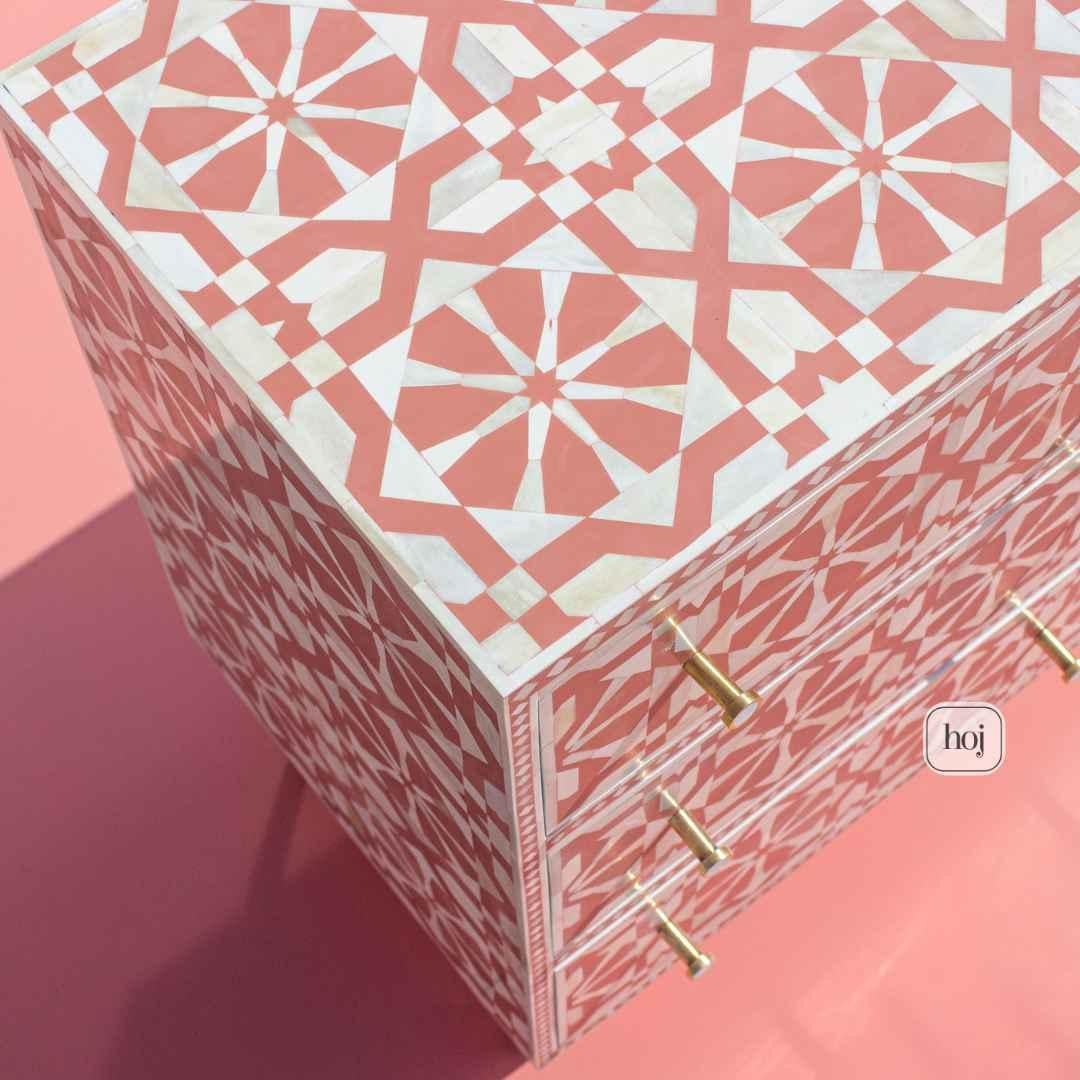 Osso Moroccan Bone Inlay 9 Drawer Dresser, Chest of Drawers by House of Jaipur in vendita