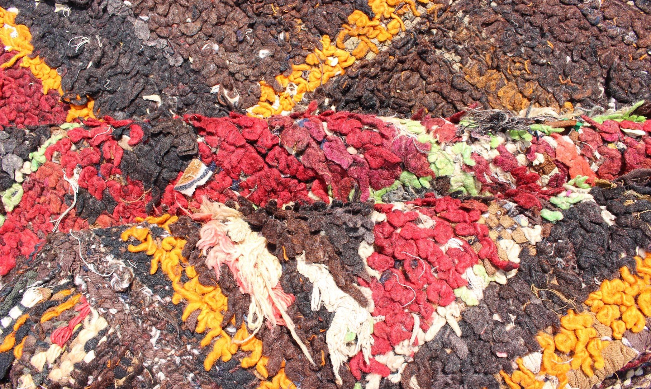 Moroccan Boucherouite Large Rag Rug with Abstract Design in Charcoal and Brown In Excellent Condition For Sale In Atlanta, GA