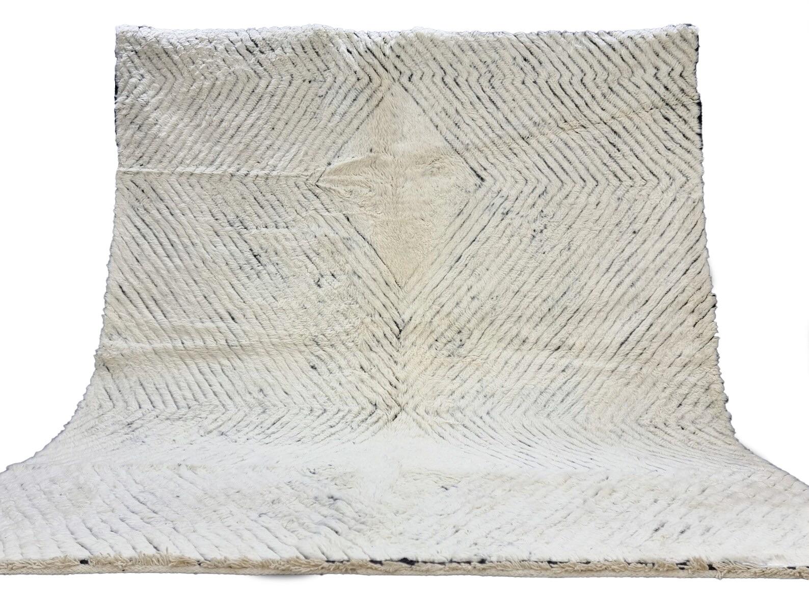 Moroccan Boujaad Black and White Striped Rug For Sale 2