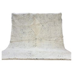 Tapis marocain Boujaad à rayures noires et blanches