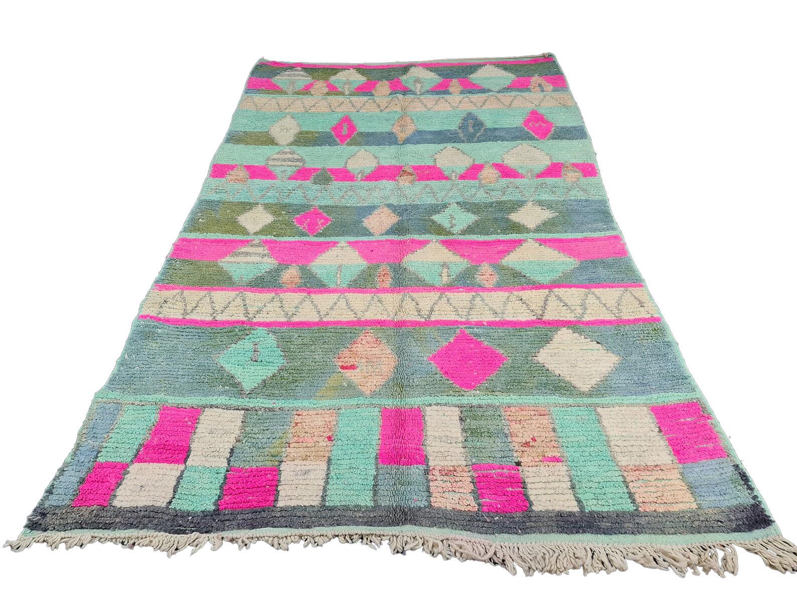 Moroccan Boujaad Rug in Green Geometric Patterns For Sale 1
