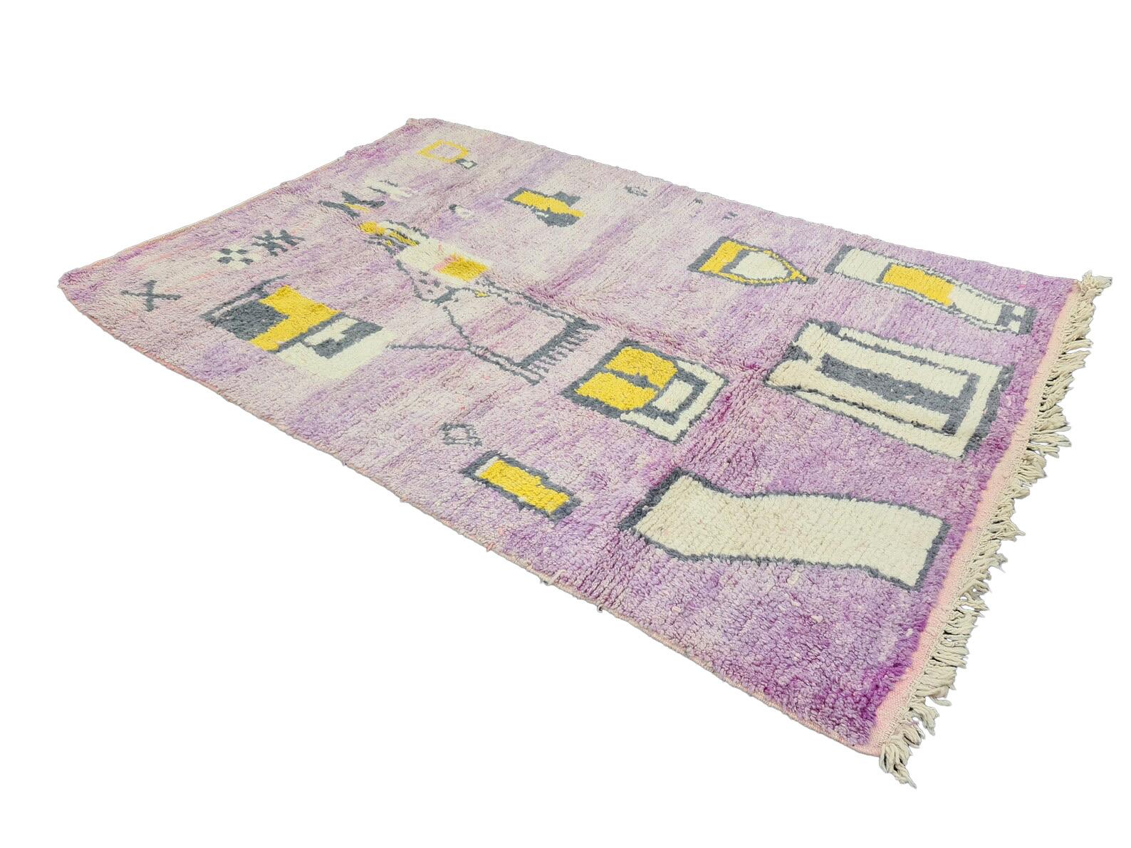 Moroccan Boujaad Rug in Soft Purple and Irregular Geometric Patterns For Sale 1