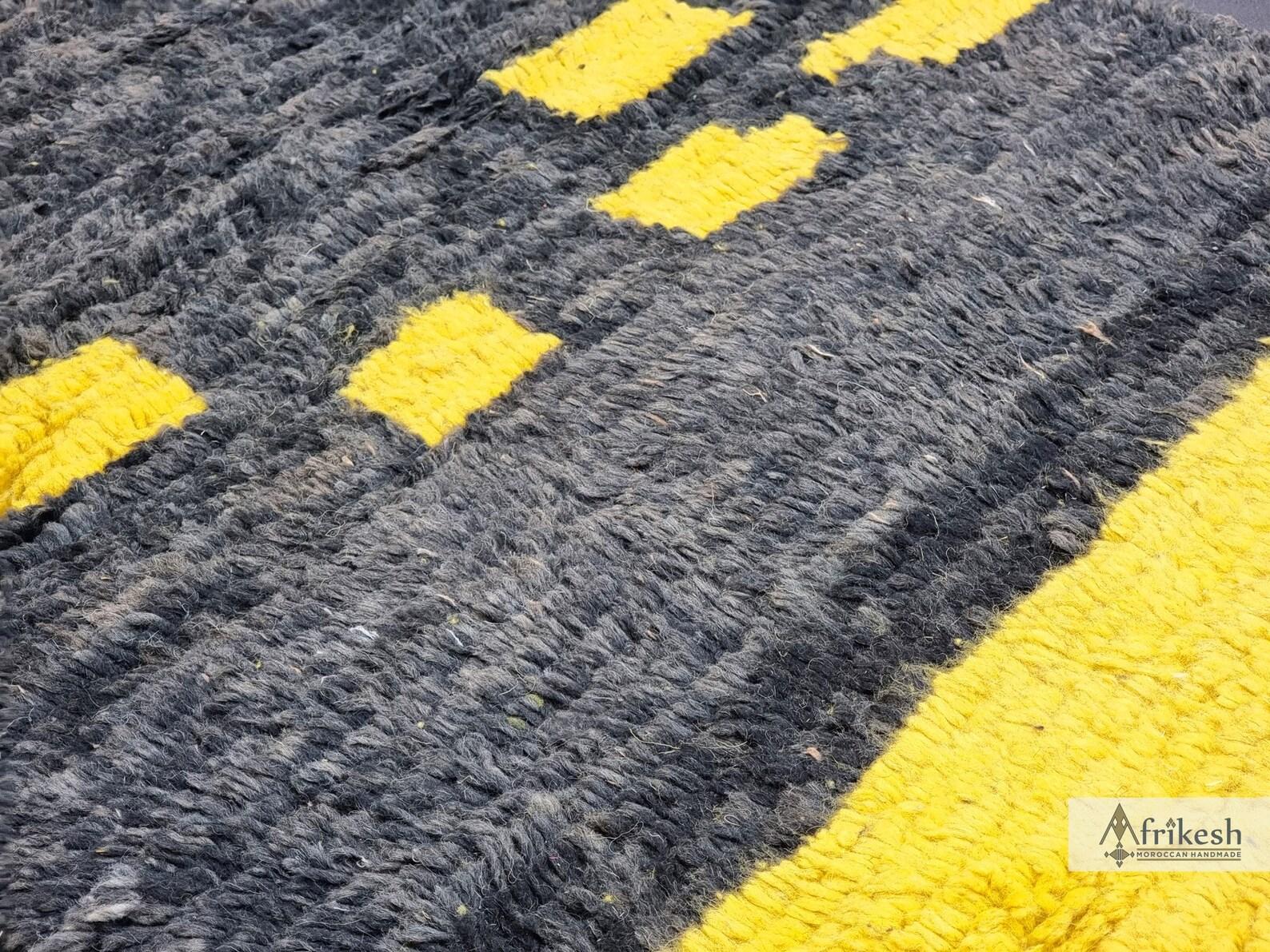 Modern Moroccan Boujaad Runner in Abstract Black and Yellow For Sale