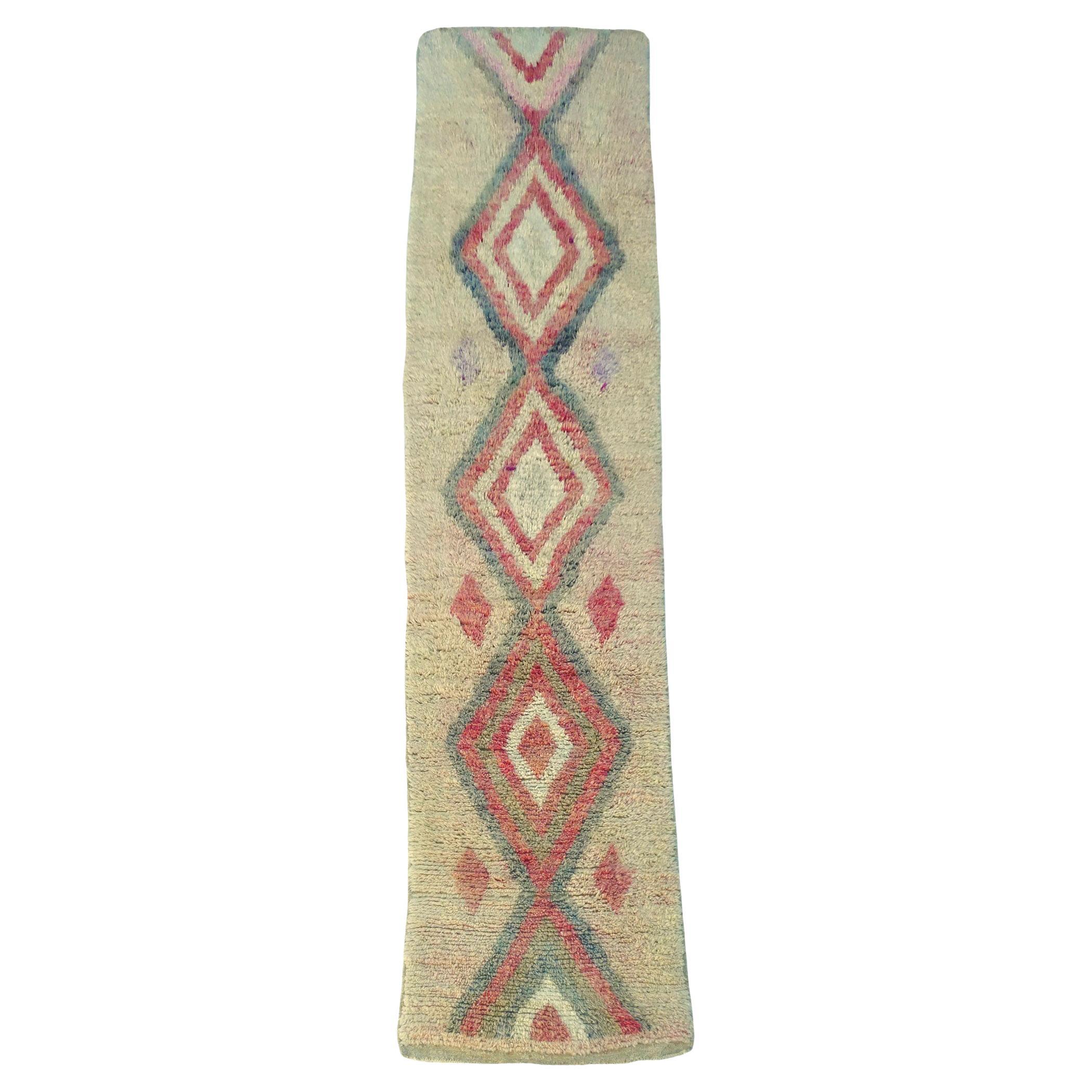 Moroccan Boujad Runner 2'7 x 12'4