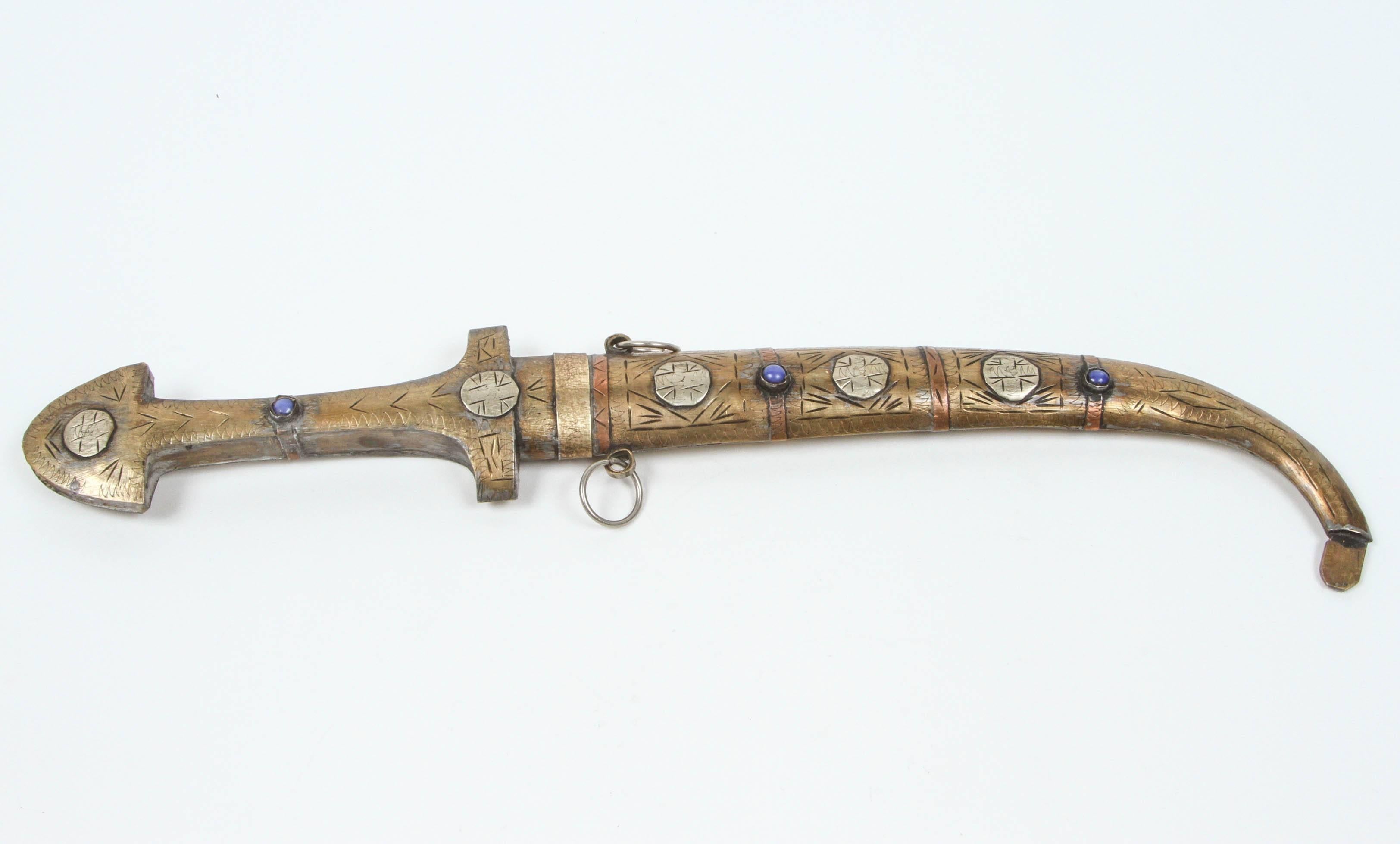 Artisanat Dagger de collection décoratif marocain en laiton en vente