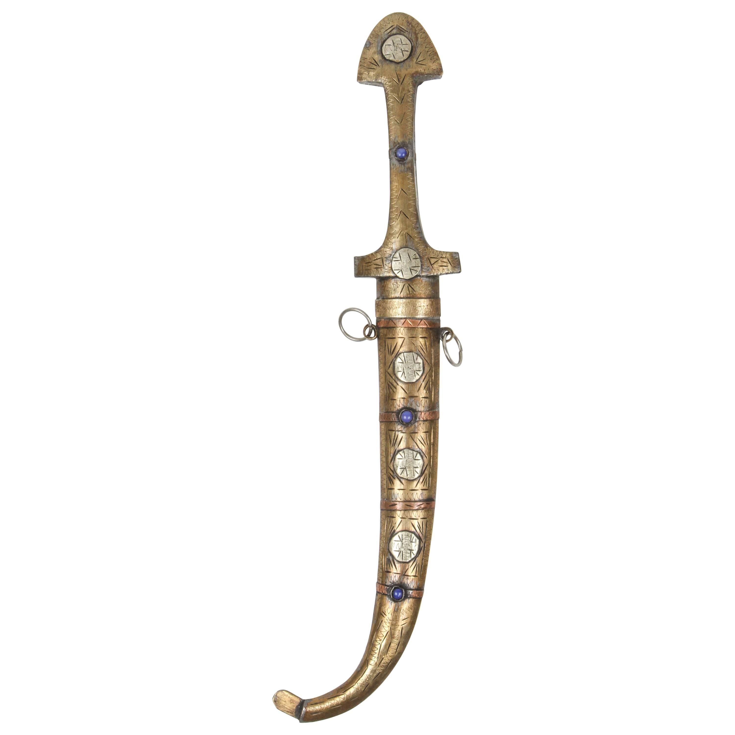 Marokkanischer Deko-Sammler Dagger aus Messing (Handgeschnitzt) im Angebot