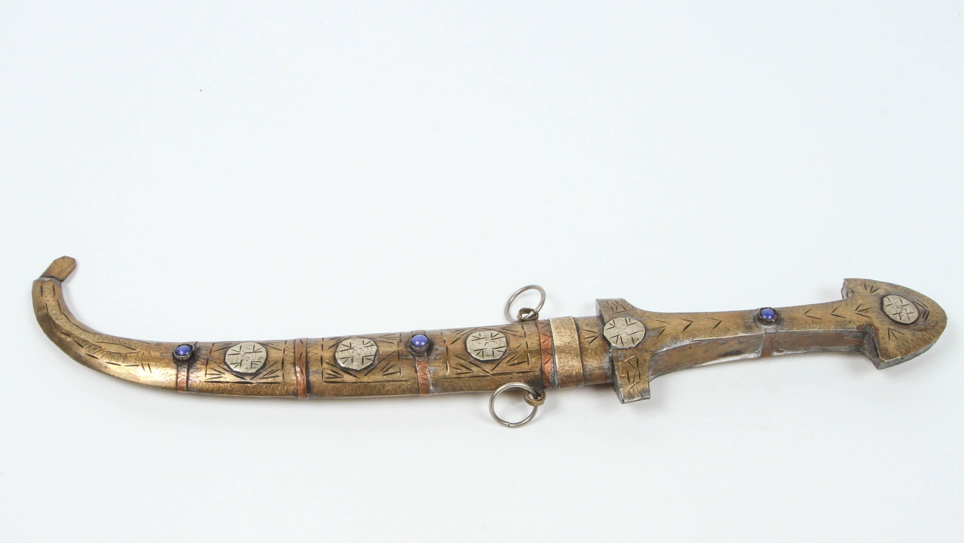 Moroccan Brass Decorative Collector Dagger In Good Condition For Sale In North Hollywood, CA