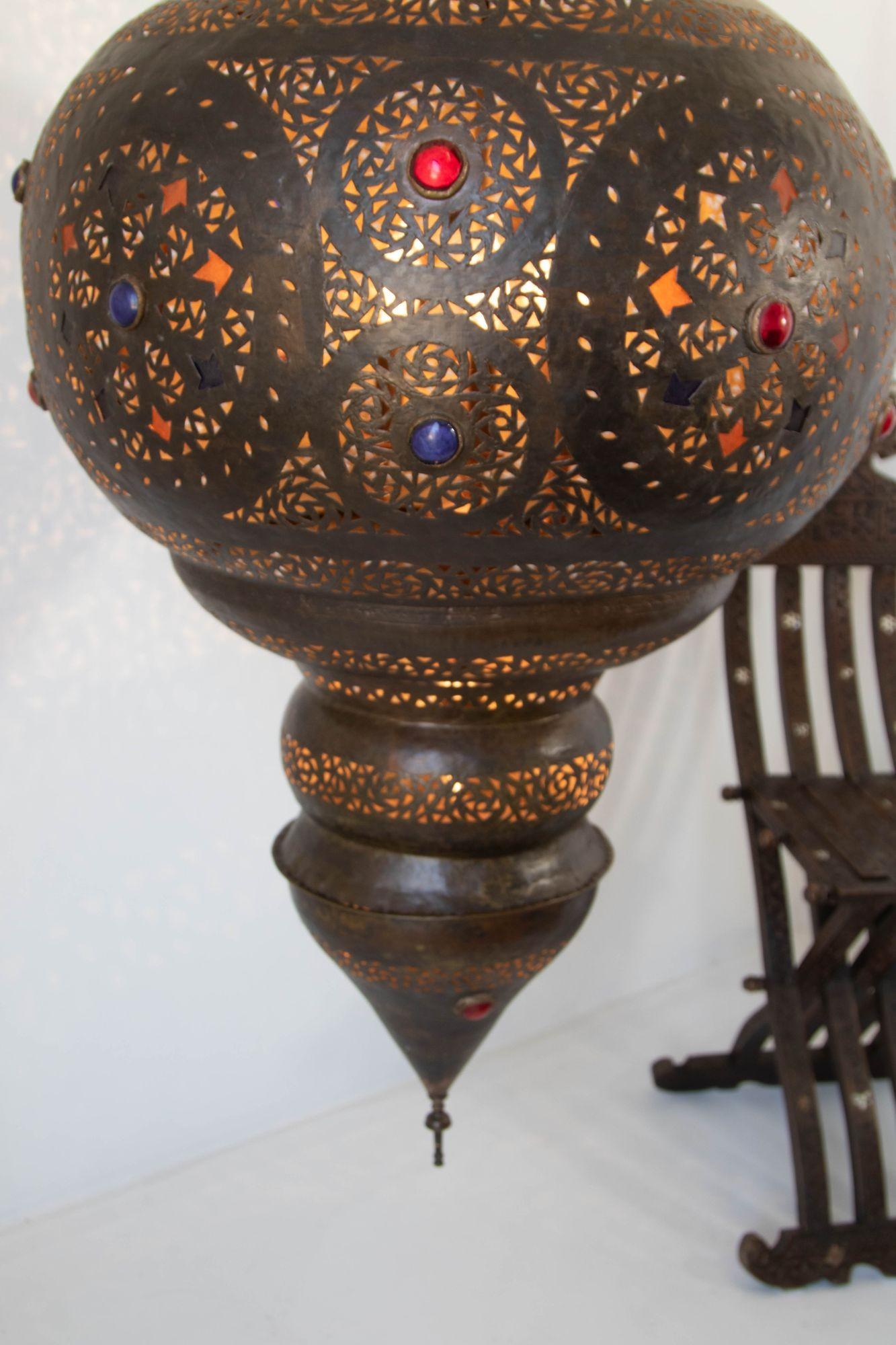 Lampadario moresco in bronzo marocchino in vendita 6