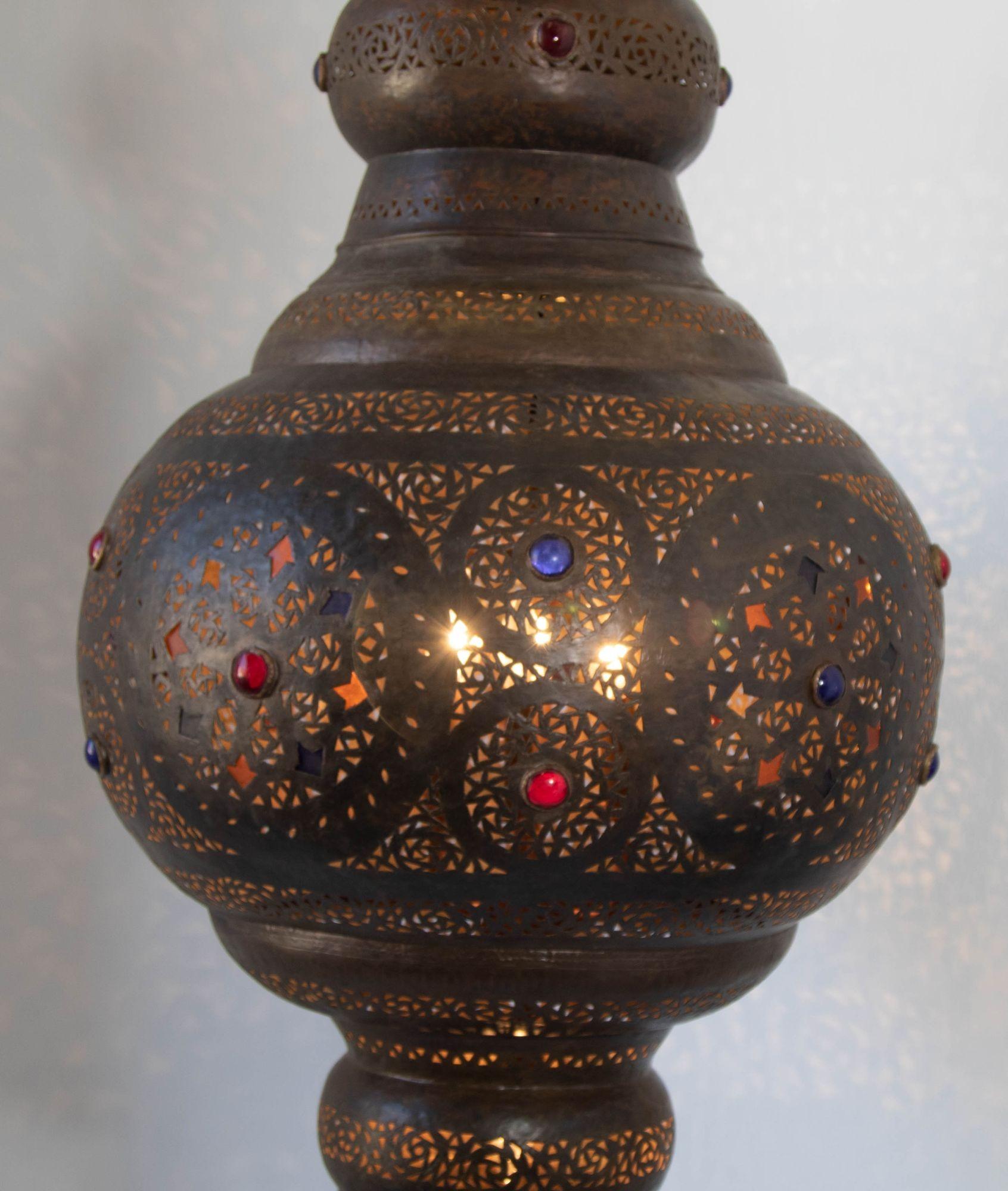 Lampadario moresco in bronzo marocchino In condizioni buone in vendita a North Hollywood, CA