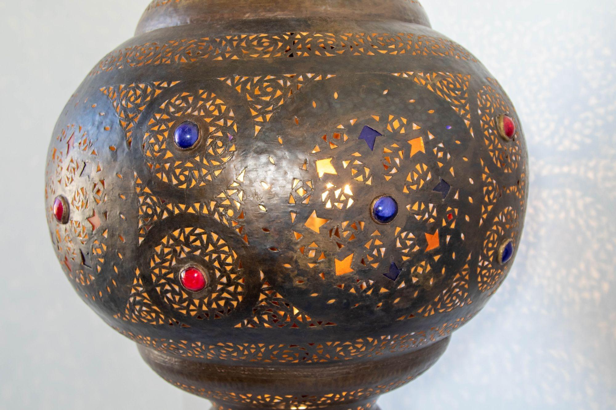 Ottone Lampadario moresco in bronzo marocchino in vendita