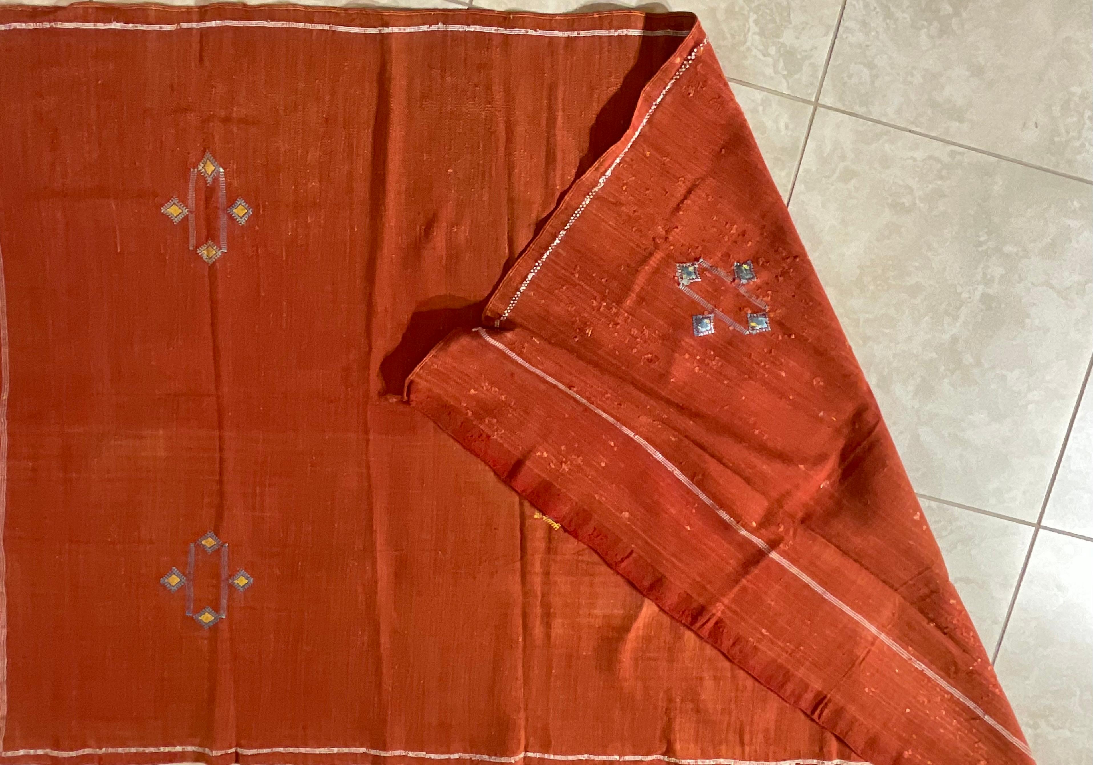 Marokkanischer flachgewebter Kaktus-Seiden-Kilim-Teppich im Angebot 6