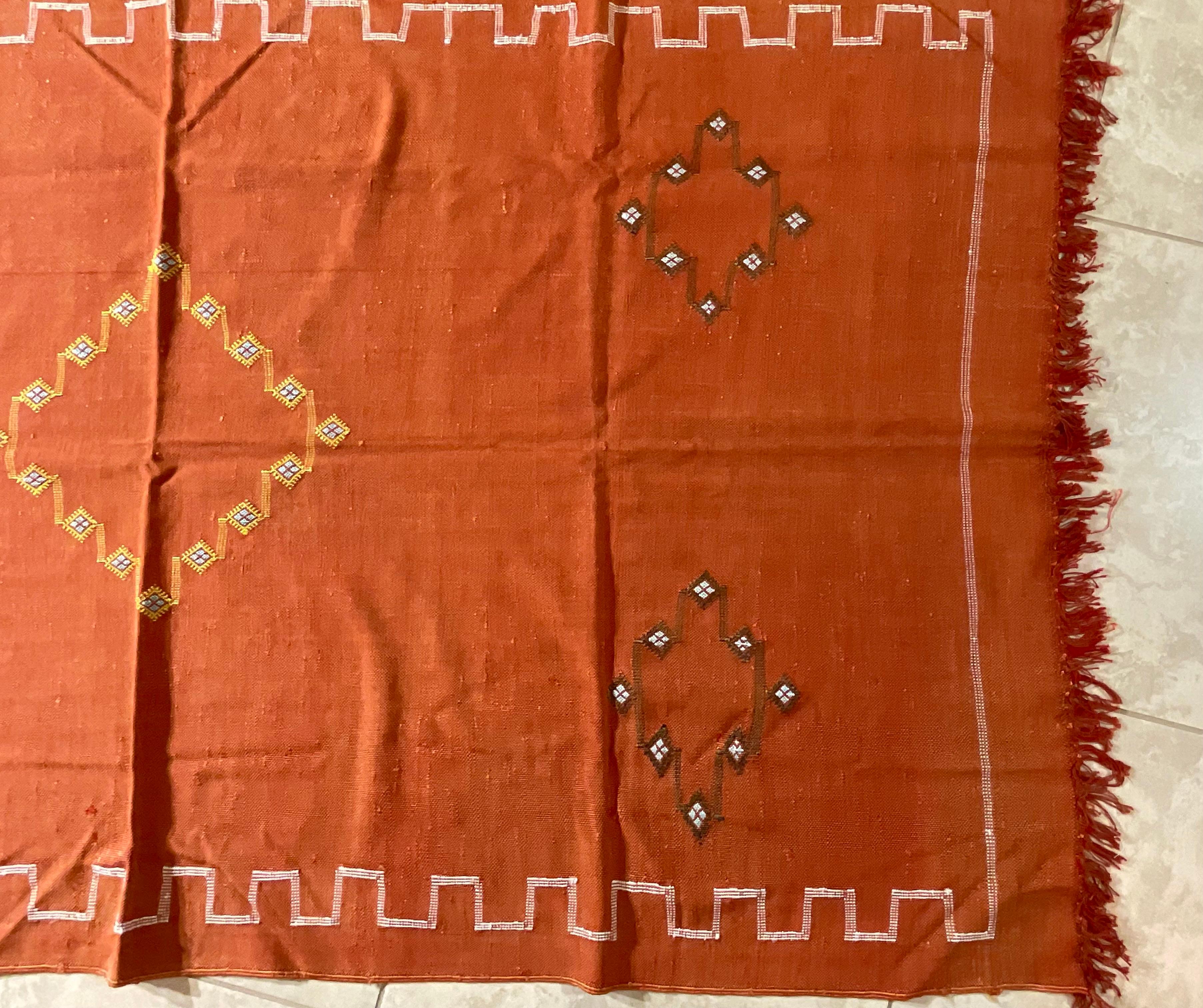Moroccan Cactus Silk Flat-Weave Kilim Rug In Good Condition For Sale In Delray Beach, FL