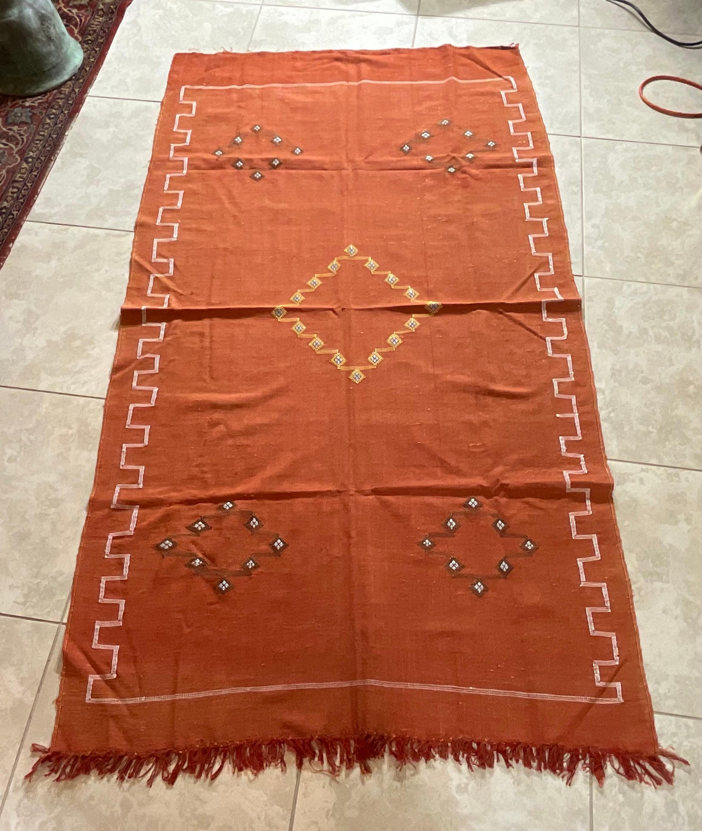 Moroccan Cactus Silk Flat-Weave Kilim Rug For Sale 2