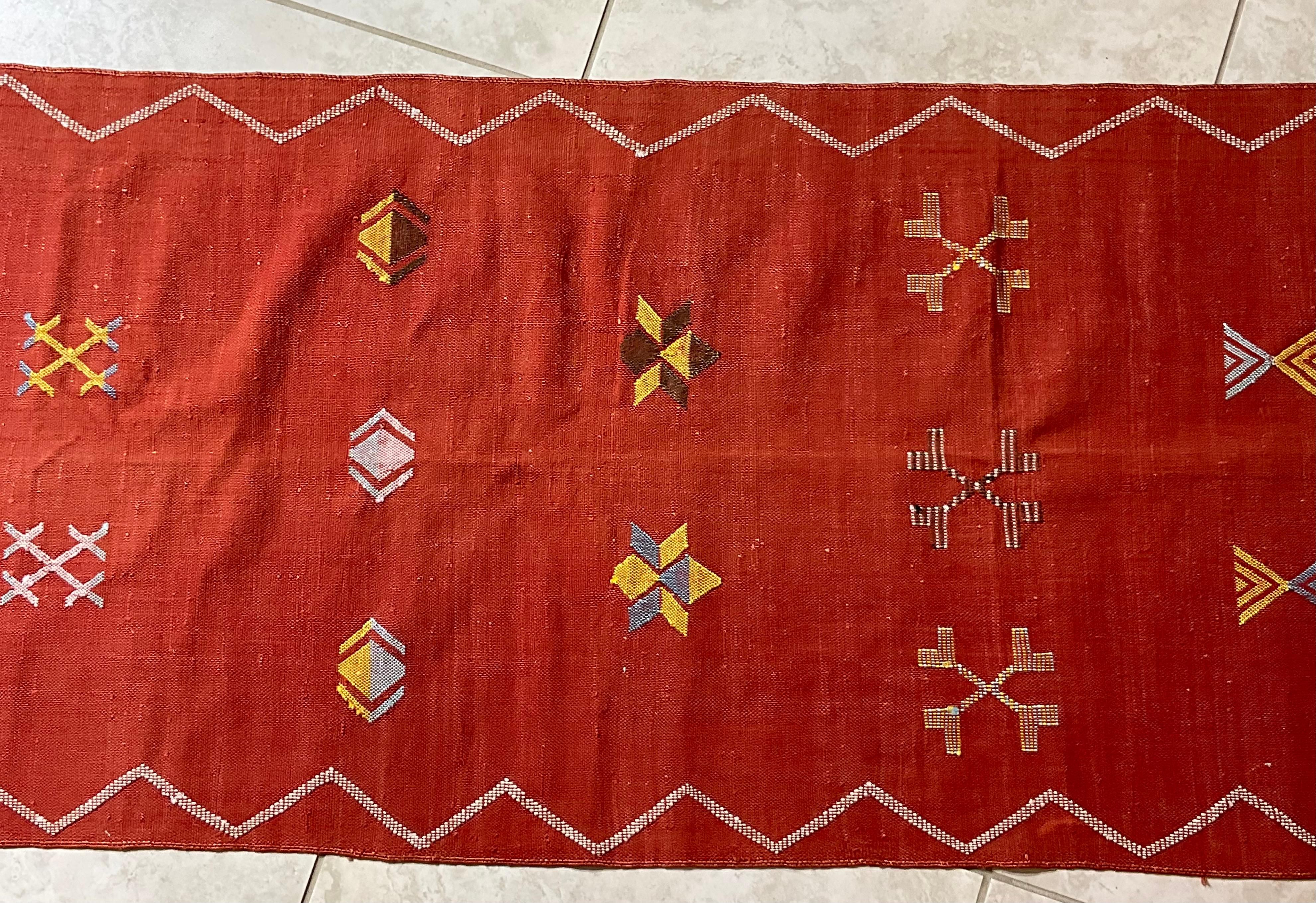 Traves de Mesa Kilim Marroquí de Seda de Cactus Tejido Plano en venta 5