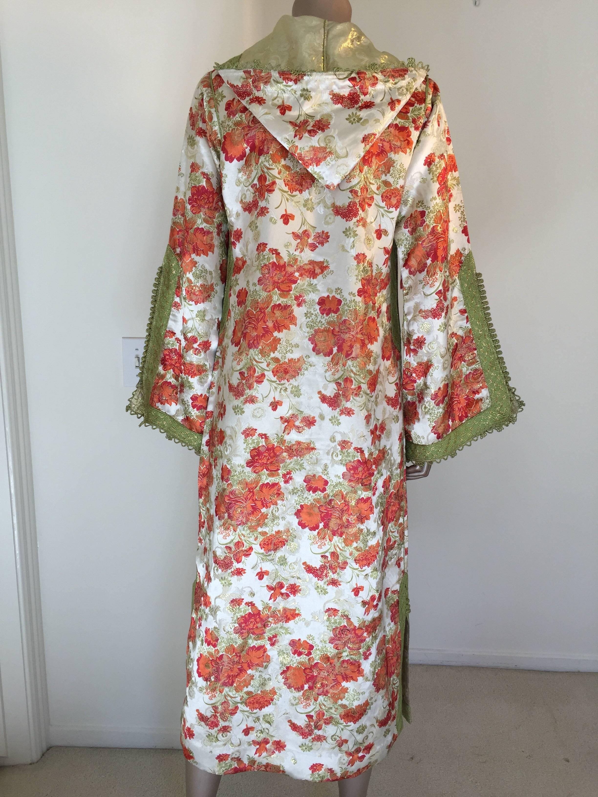 Moroccan Caftan, Hooded Kaftan Embroidered with Green and Gold In Excellent Condition In North Hollywood, CA