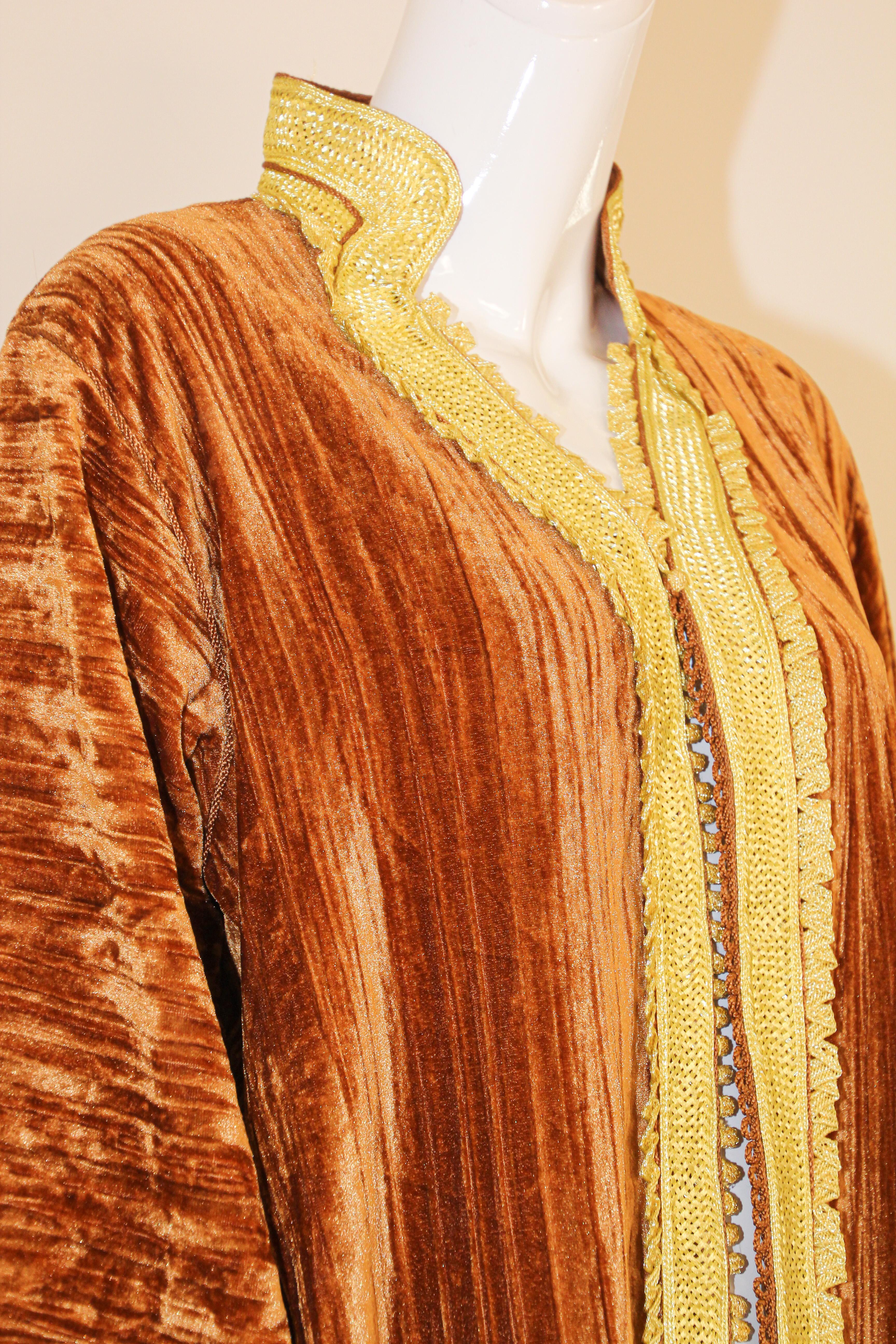 Moroccan Caftan Caramel Velvet and Gold Embroidered 1960 For Sale 5