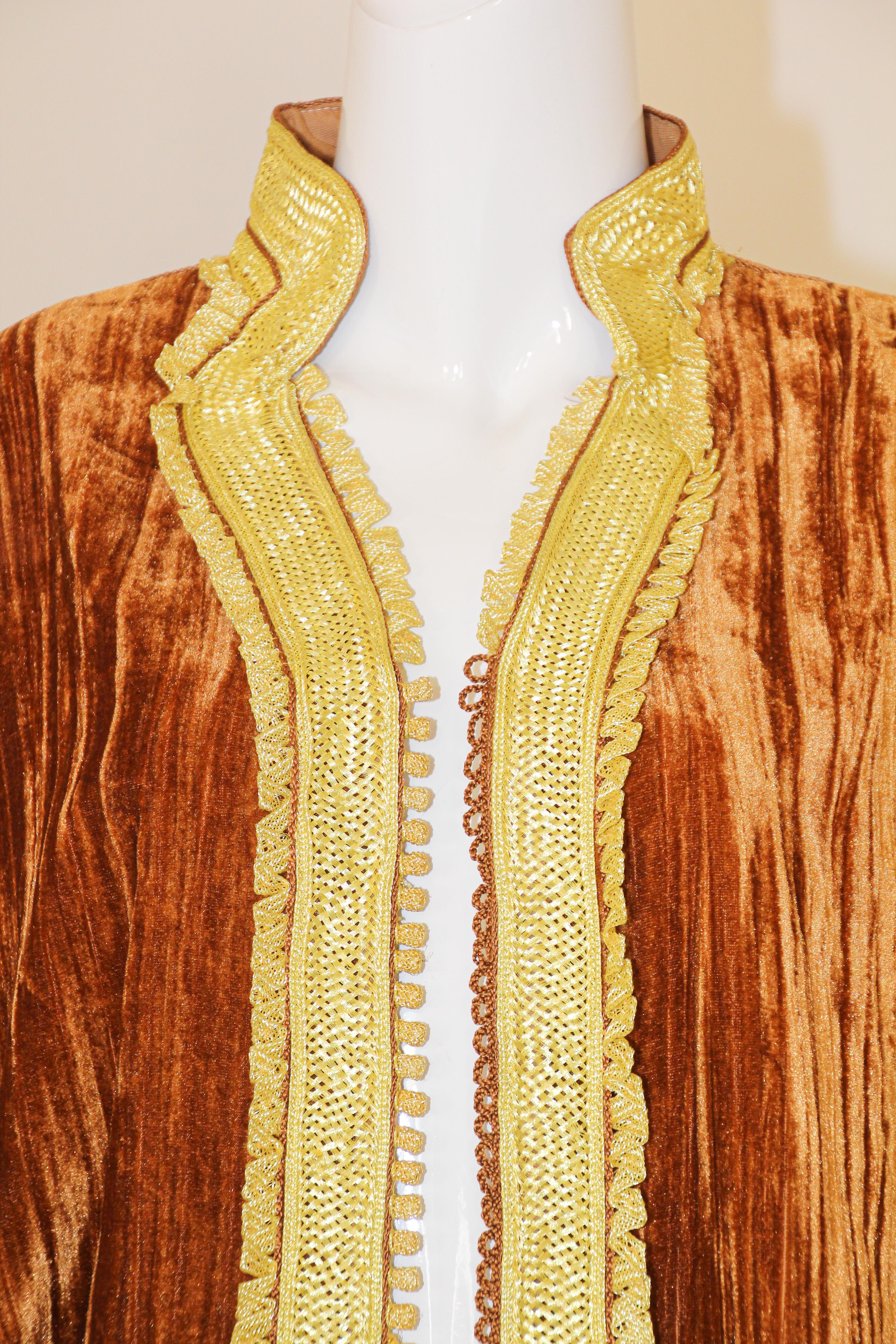 Moroccan Caftan Caramel Velvet and Gold Embroidered 1960 For Sale 10
