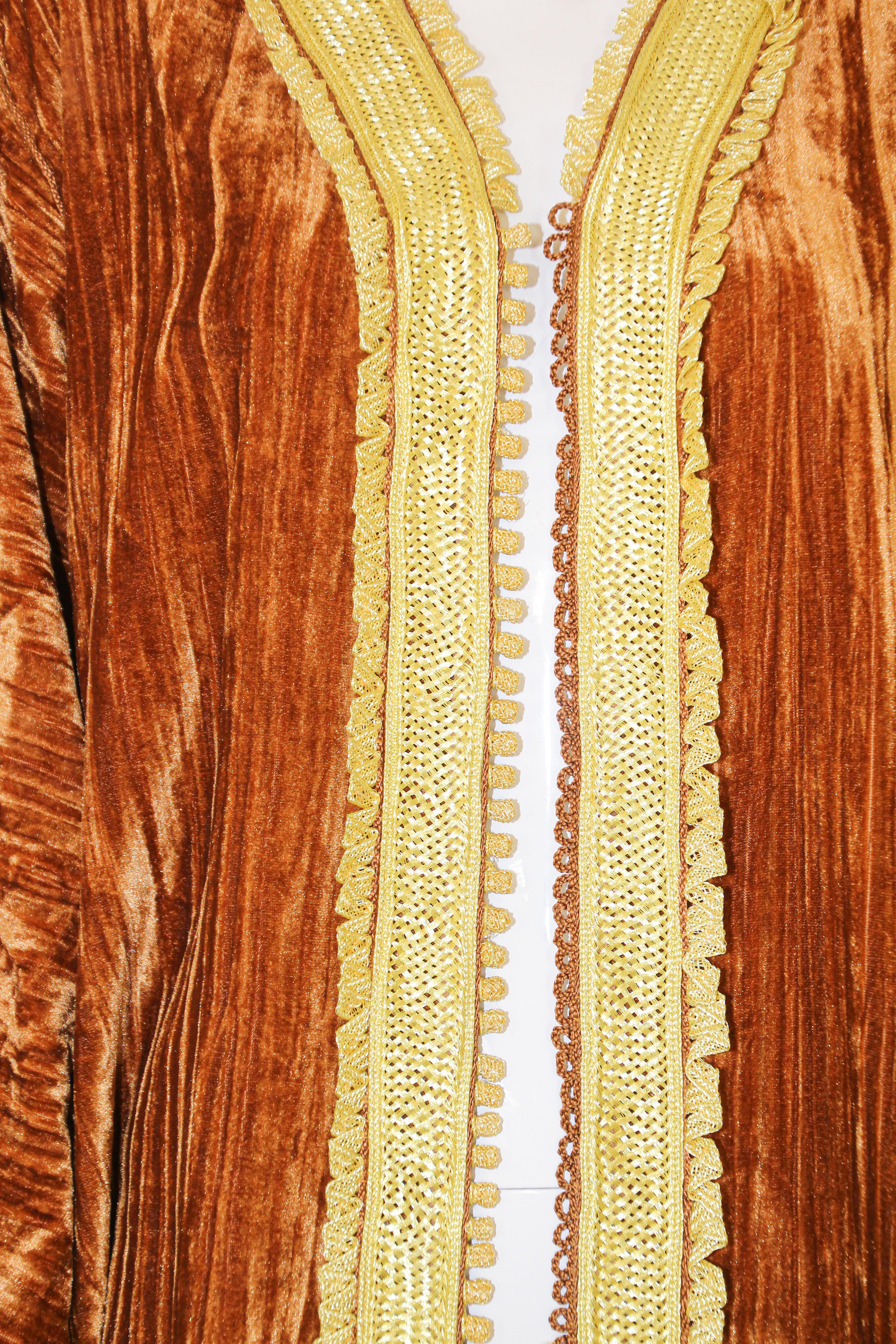 Moroccan Caftan Caramel Velvet and Gold Embroidered 1960 For Sale 13