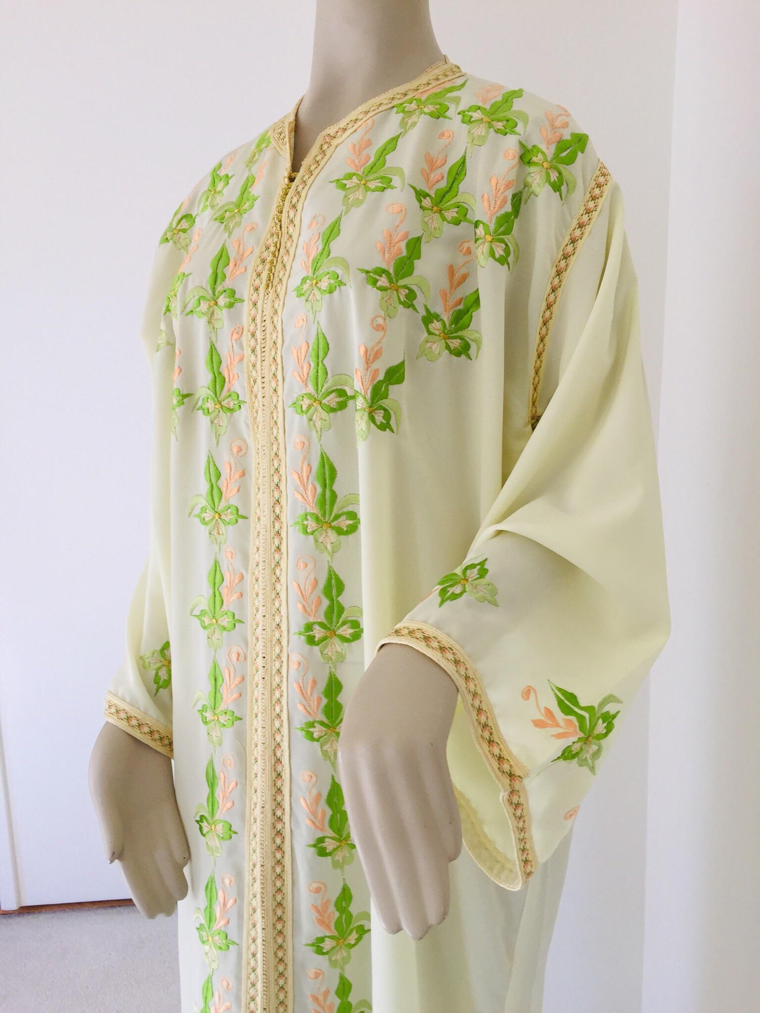 Moroccan Caftan Embroidered For Sale 4