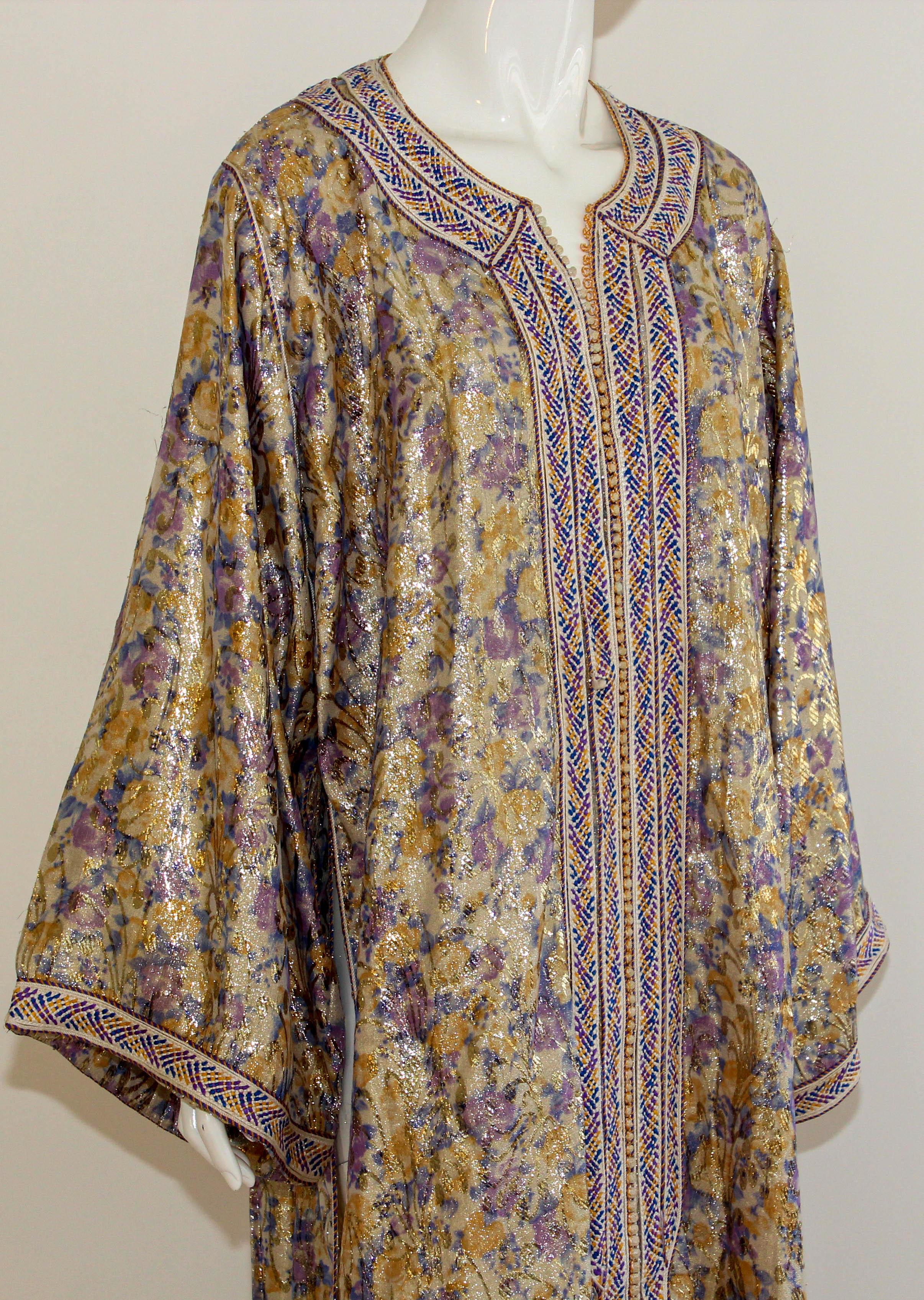 Moroccan Caftan Metallic Floral Silk Brocade Vintage Purple and Gold Kaftan In Good Condition For Sale In North Hollywood, CA