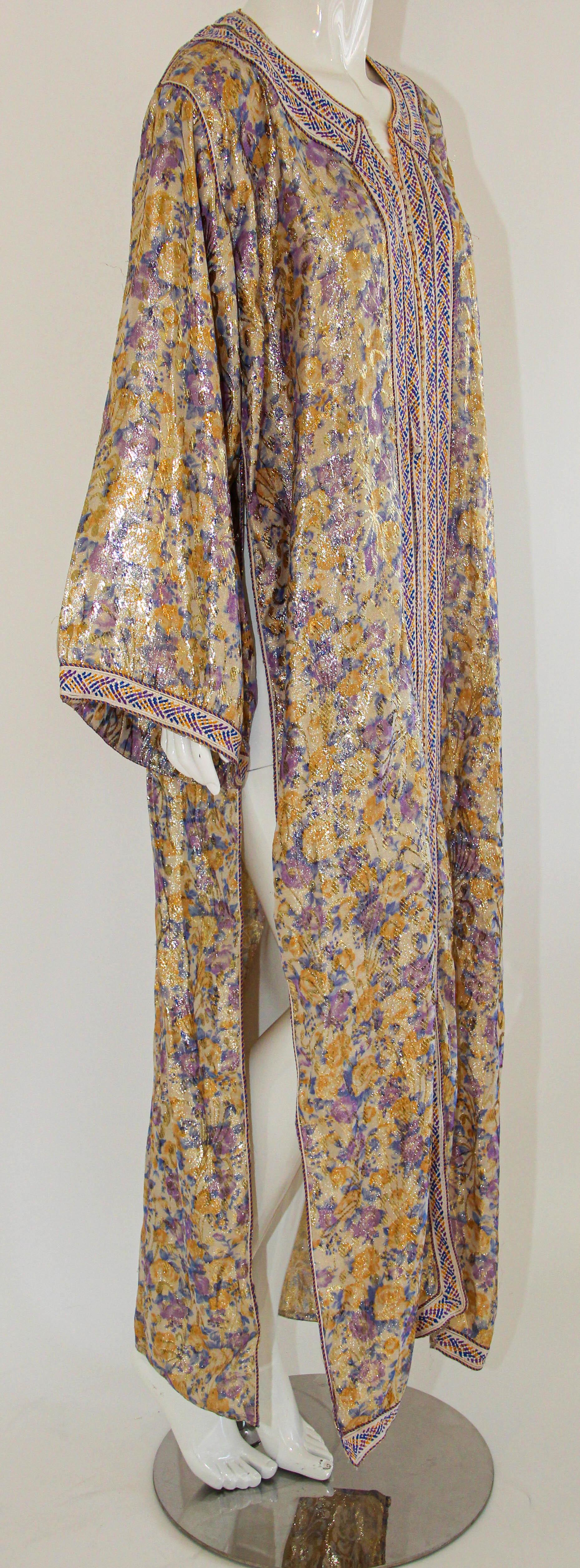 Moroccan Caftan Metallic Floral Silk Brocade Vintage Purple and Gold Kaftan For Sale 4