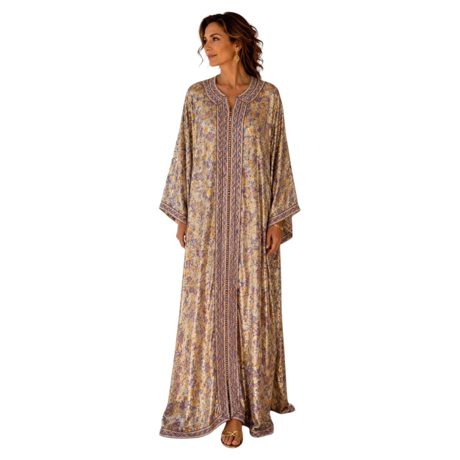 Caftan marocain en brocart de soie métallisé des années 1970, violet et or