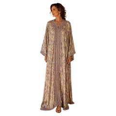 Caftan marocain en brocart de soie métallisé des années 1970, violet et or