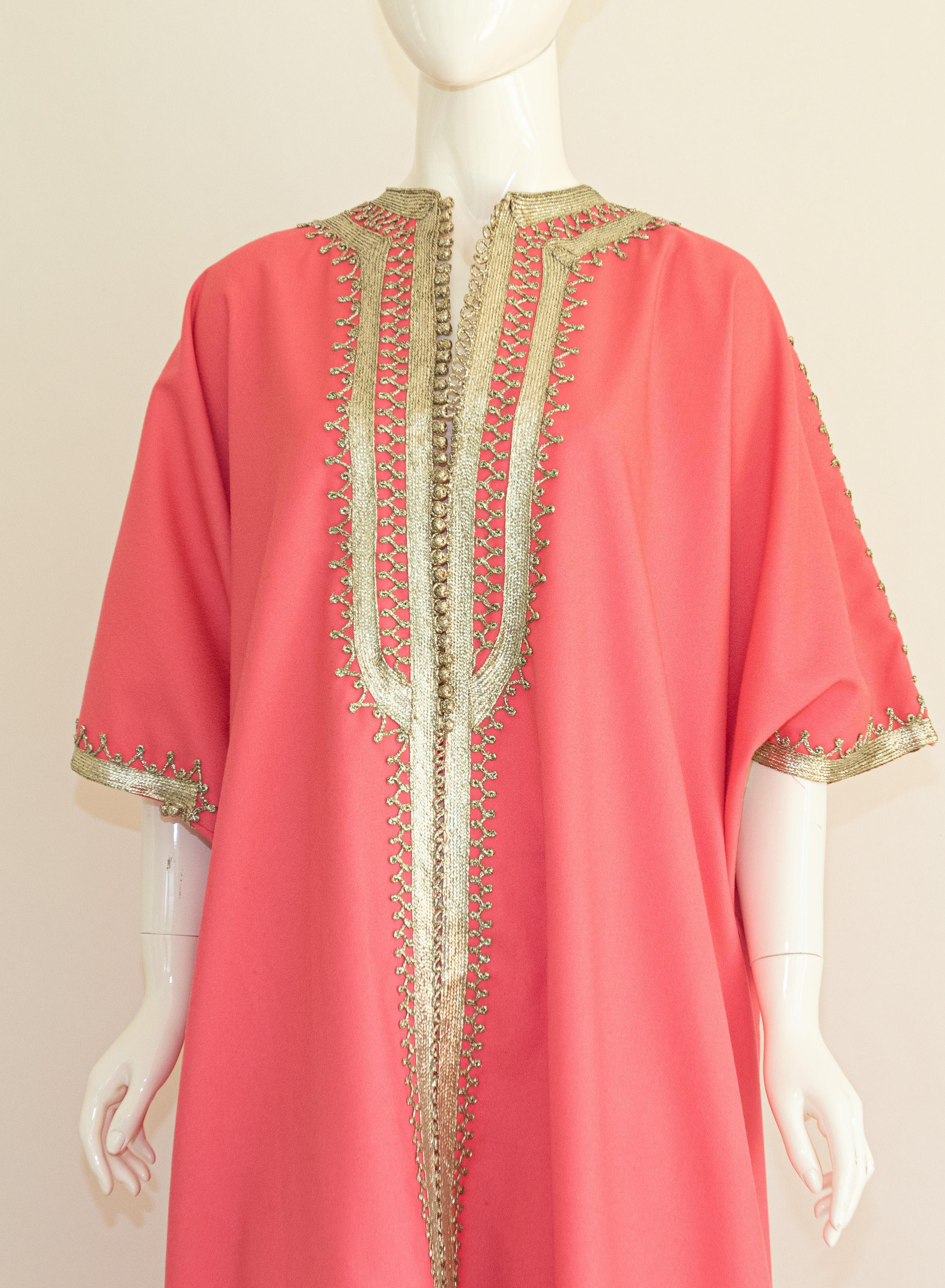 Women's or Men's Moroccan Caftan Pink Color with Silver Trim, Vintage Kaftan circa 1970 For Sale