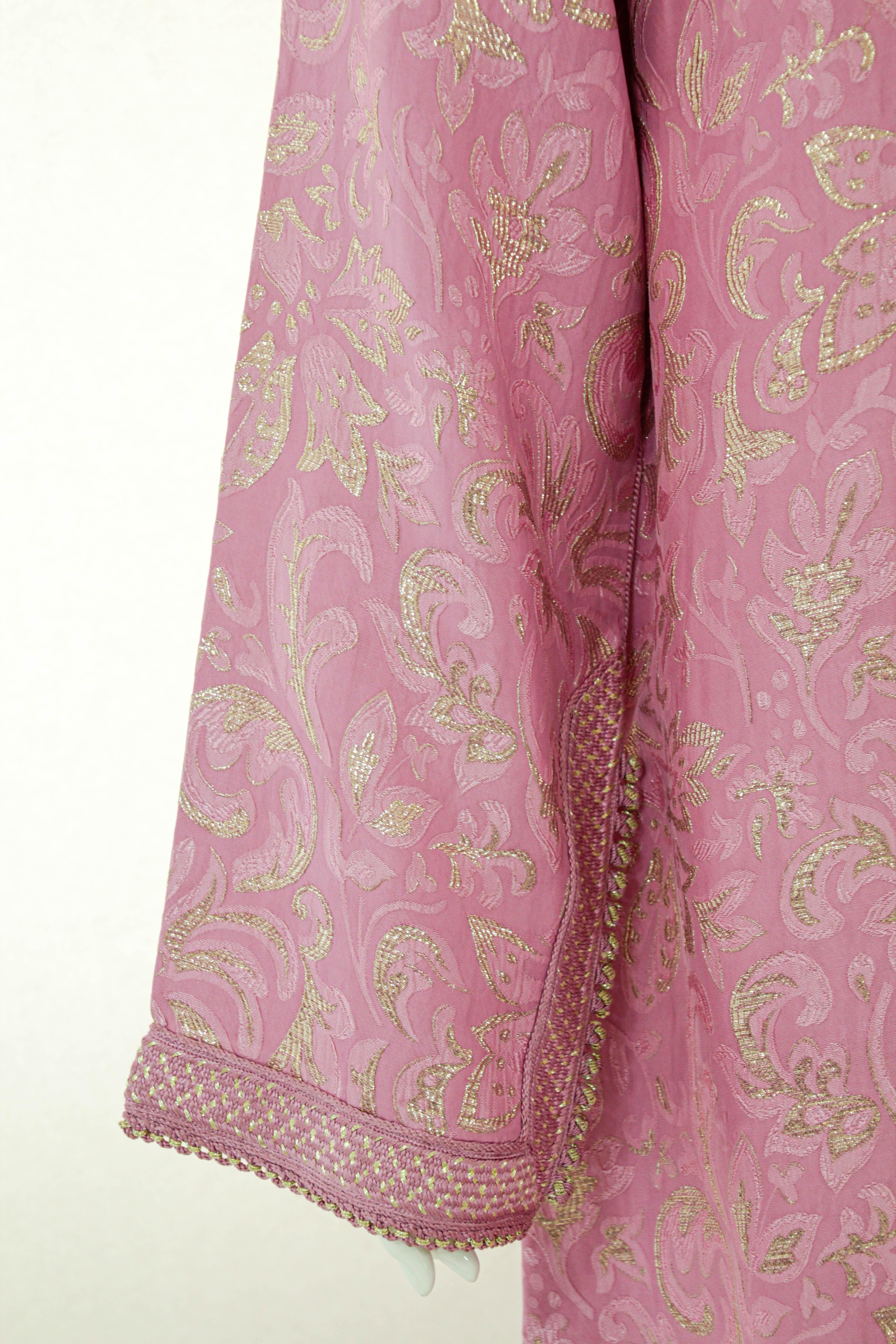 Moroccan Caftan Pink Gold Damask Embroidered Kaftan 1960s For Sale 6