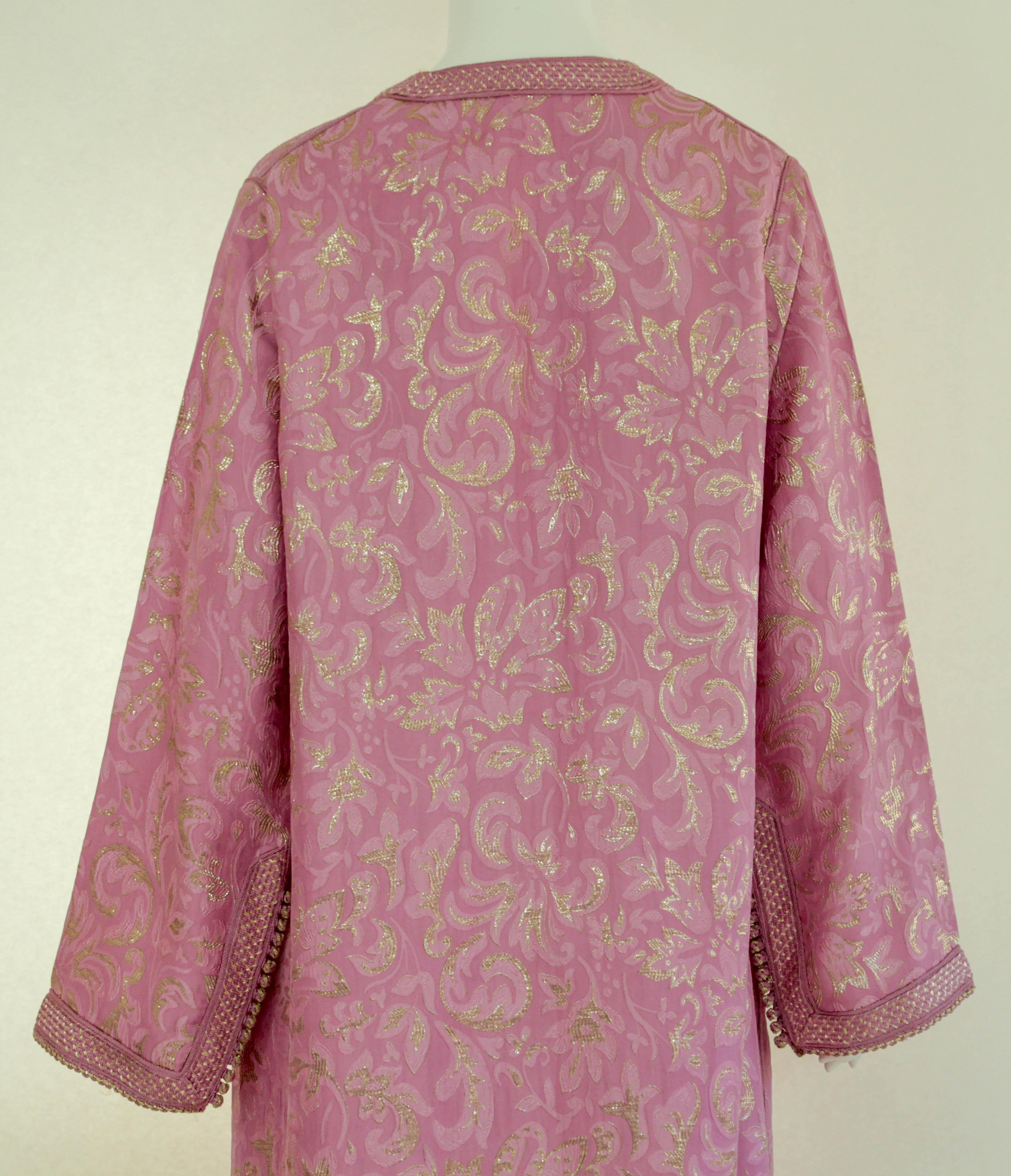 Moroccan Caftan Pink Gold Damask Embroidered Kaftan 1960s For Sale 9