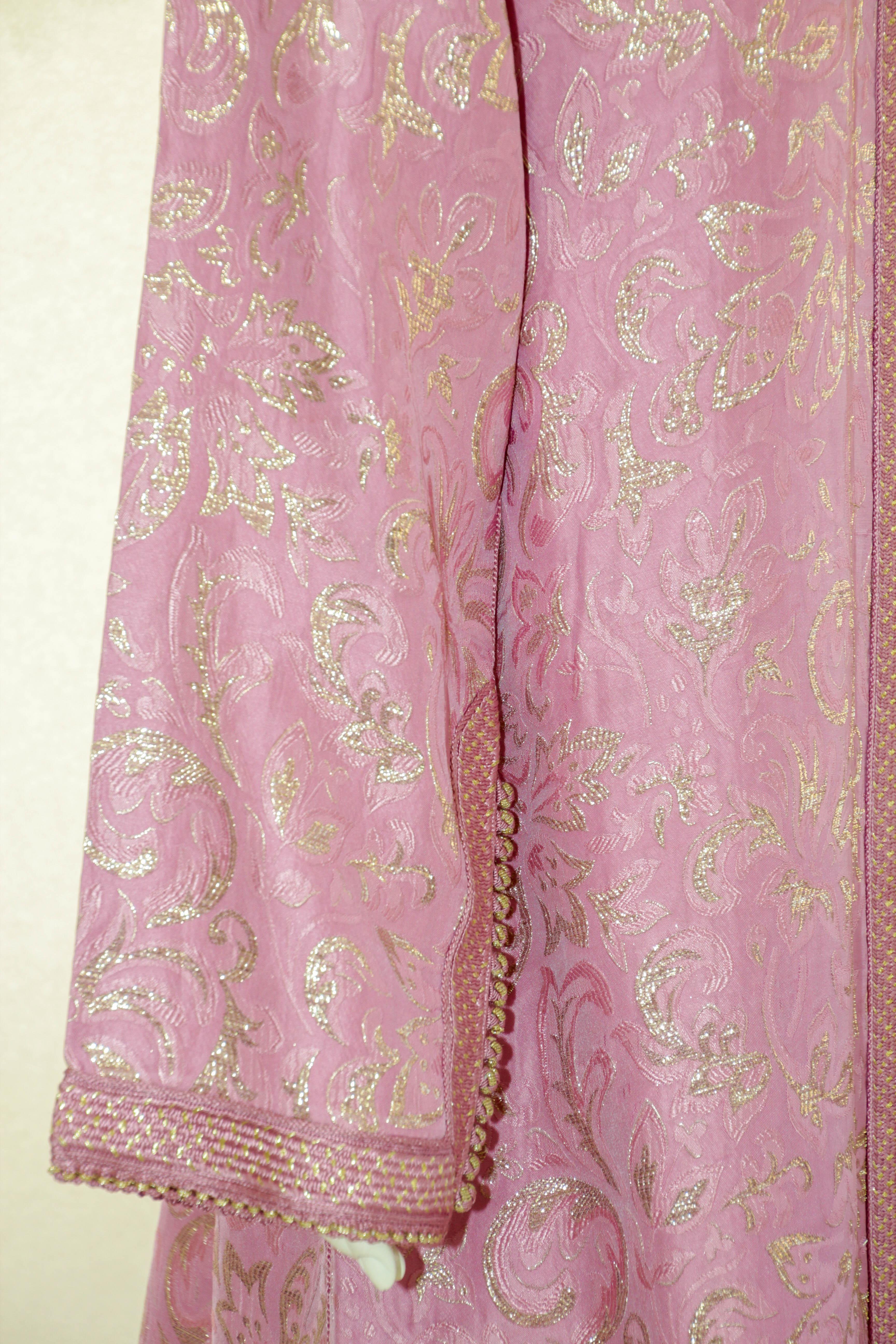 Moroccan Caftan Pink Gold Damask Embroidered Kaftan 1960s For Sale 13