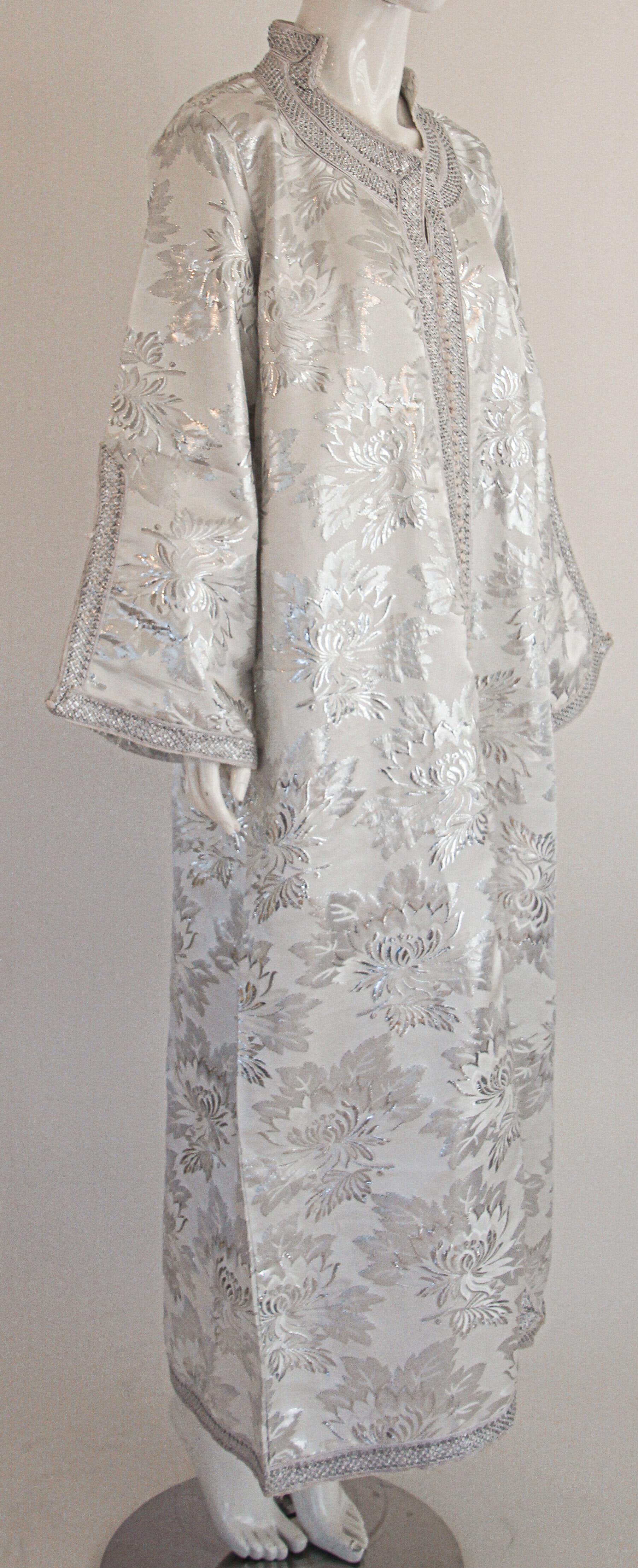 Moroccan Caftan Silver Damask Embroidered, Vintage, 1960s 8