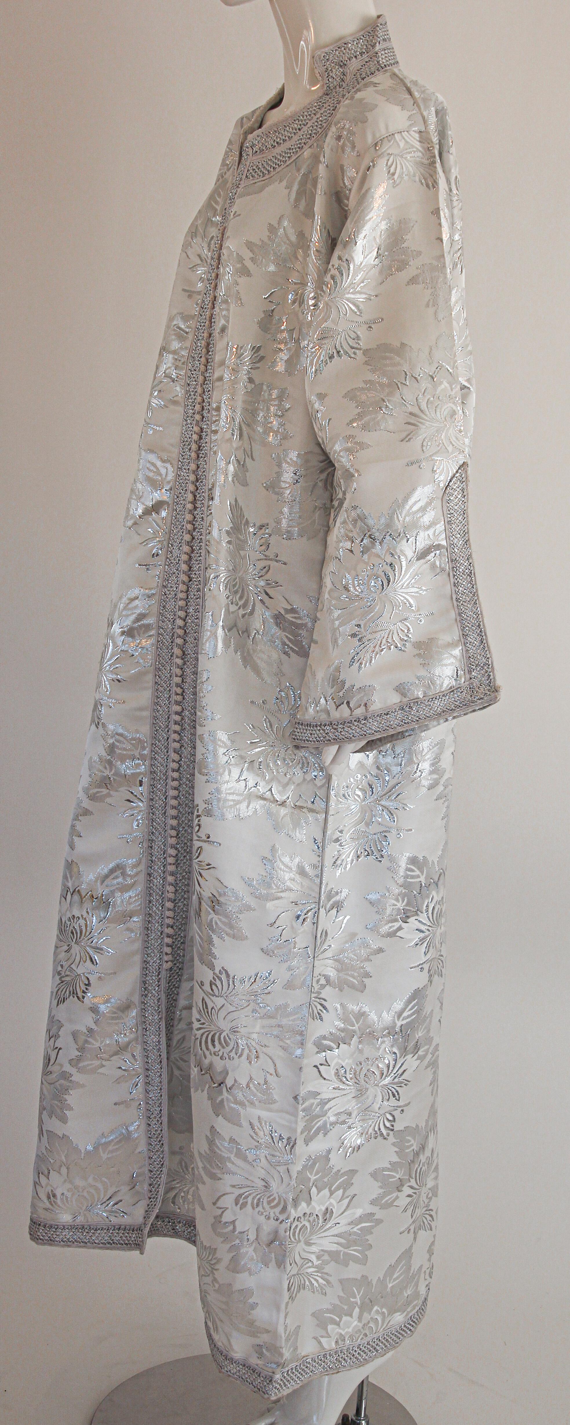 Moroccan Caftan Silver Damask Embroidered, Vintage, 1960s 9