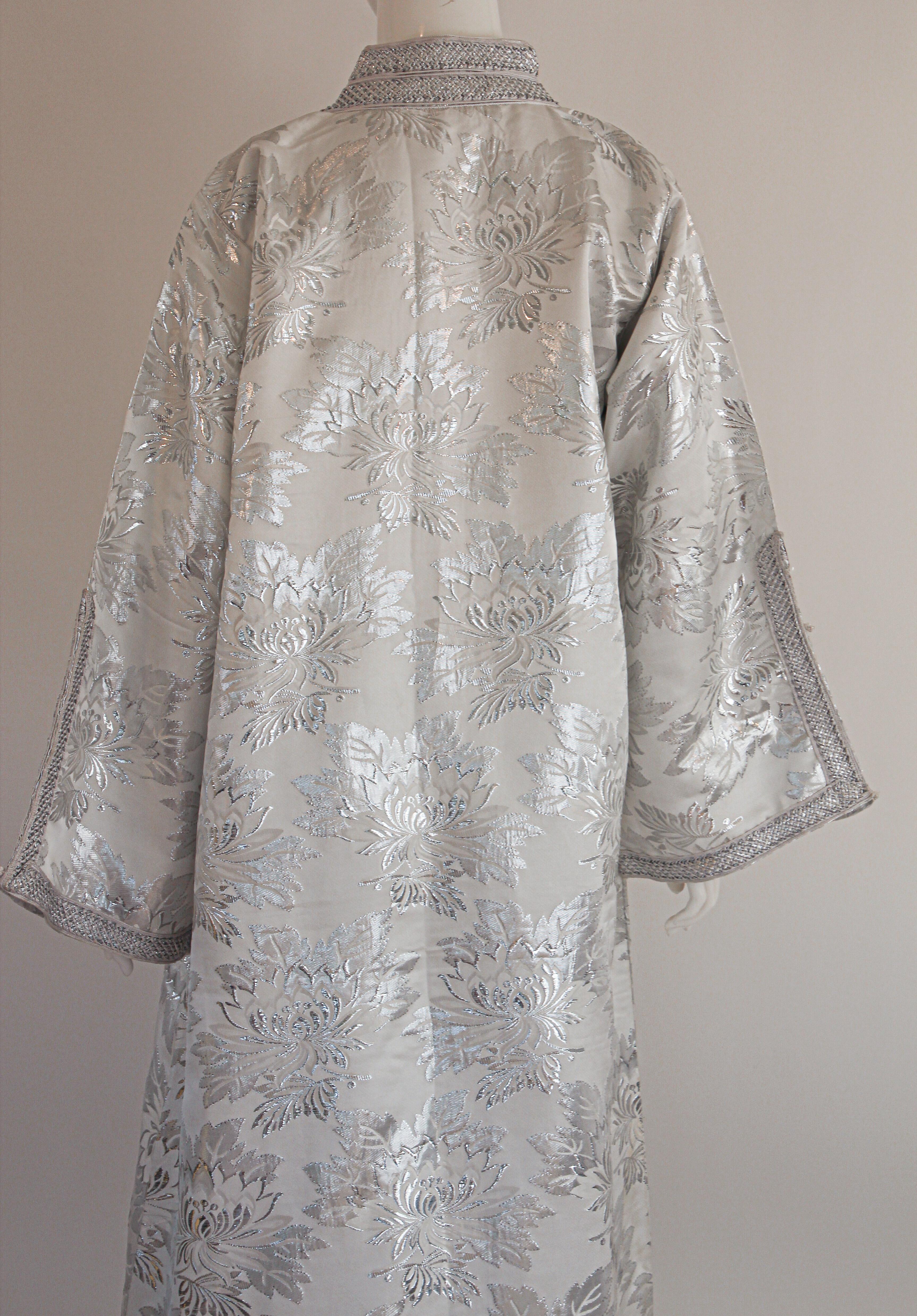 Moroccan Caftan Silver Damask Embroidered, Vintage, 1960s 13