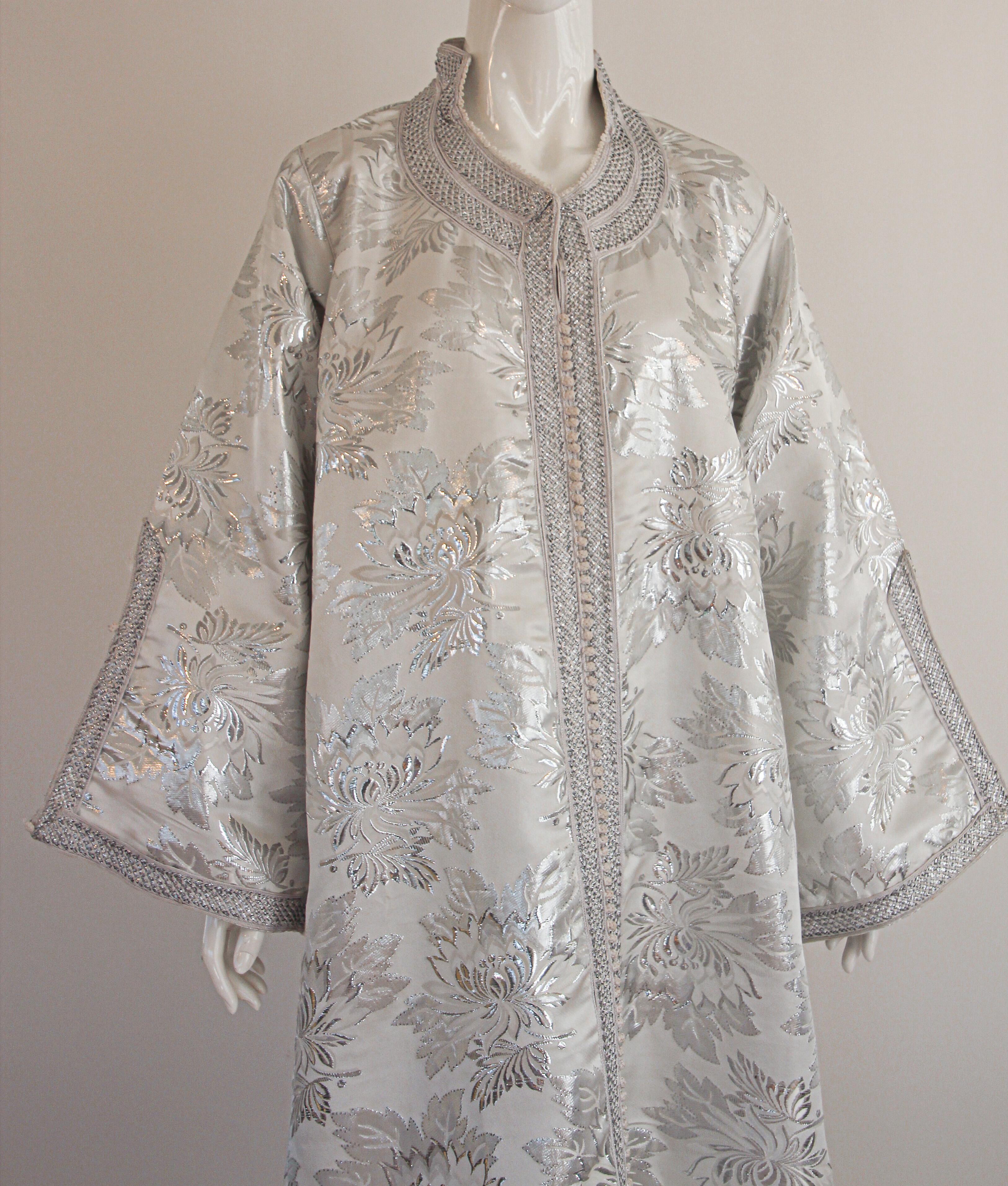 Moroccan Caftan Silver Damask Embroidered, Vintage, 1960s 4