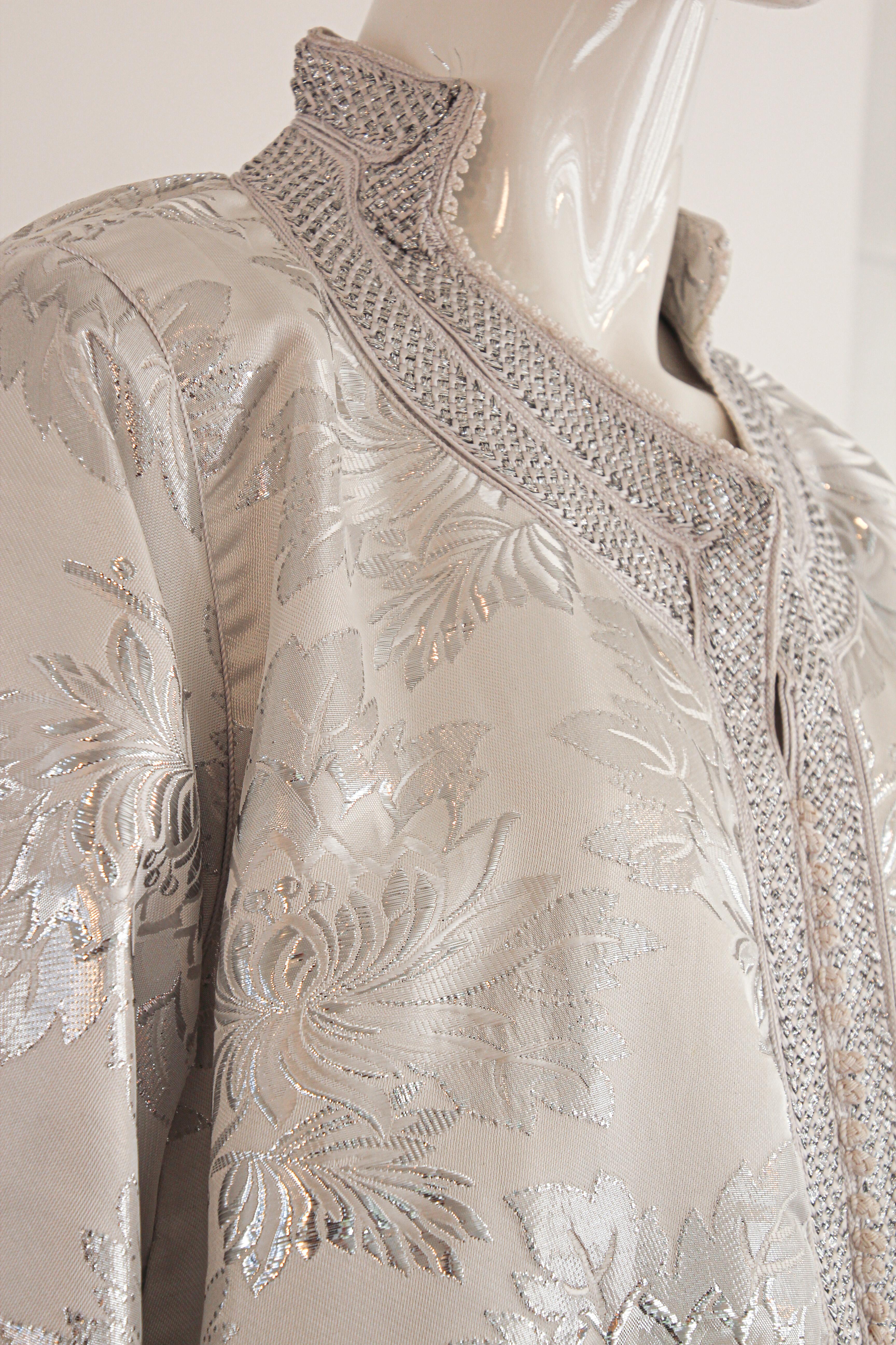 Moroccan Caftan Silver Damask Embroidered, Vintage, 1960s 5