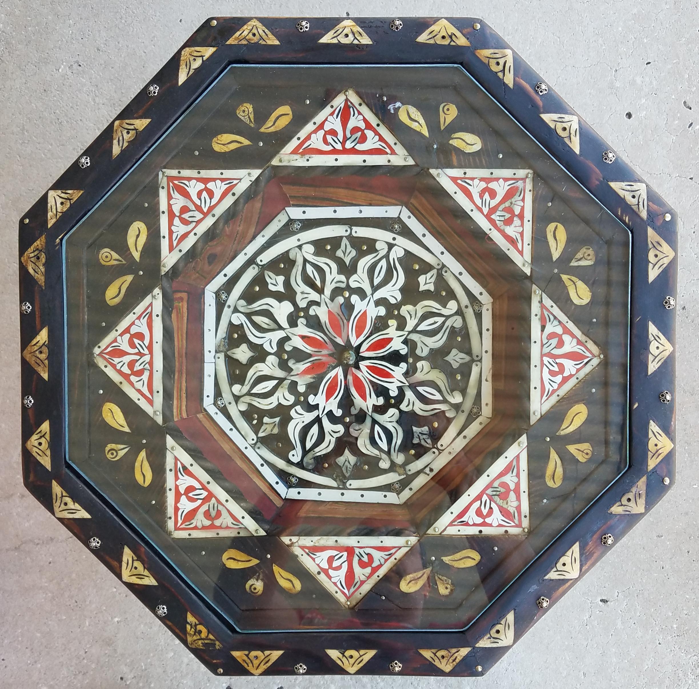 Moroccan Camel Bone and Metal Inlay End Table, Red Touch In New Condition For Sale In Orlando, FL