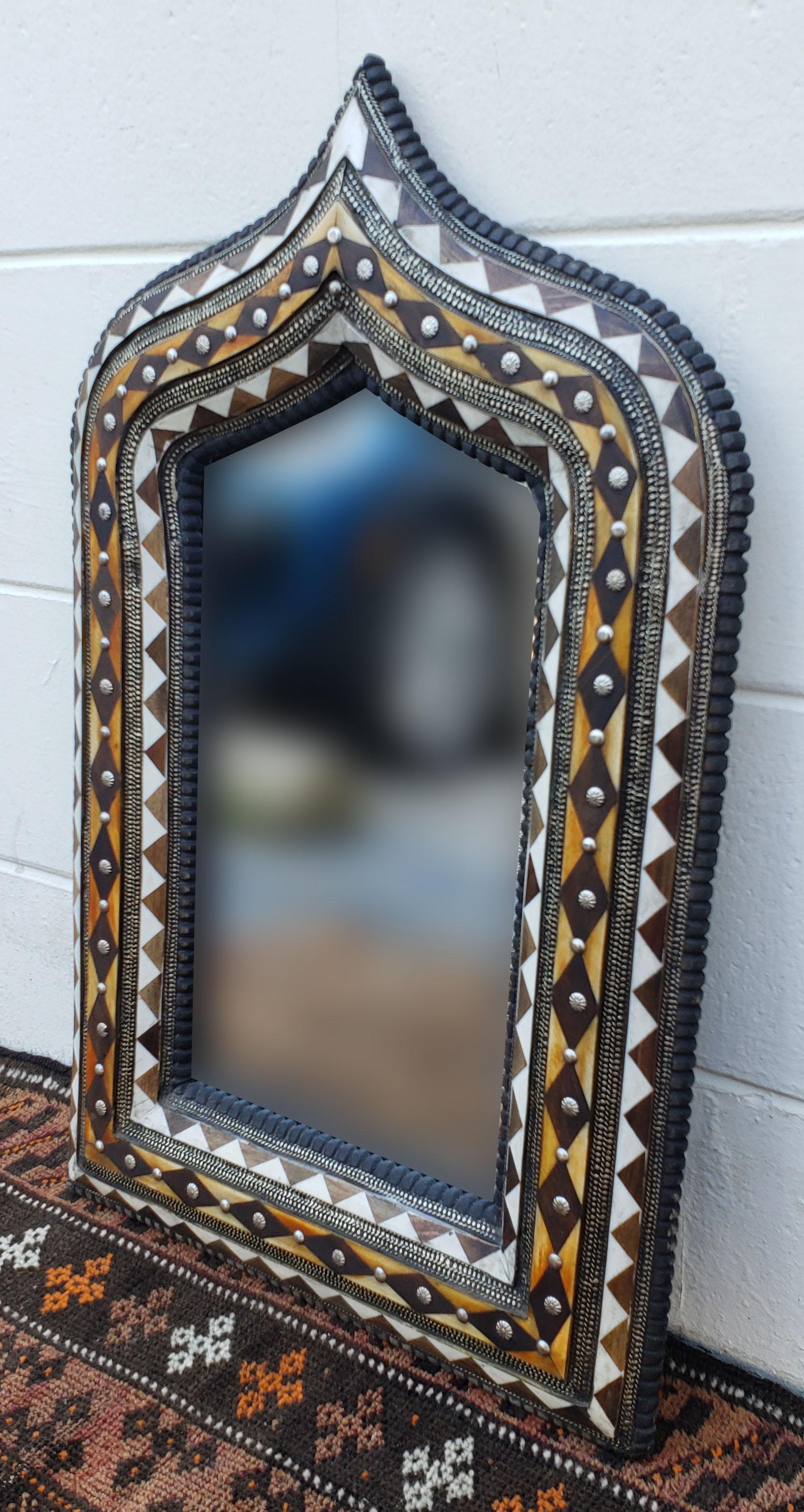 Moroccan Camel Bone Mirror, MD26SM Arched For Sale 1