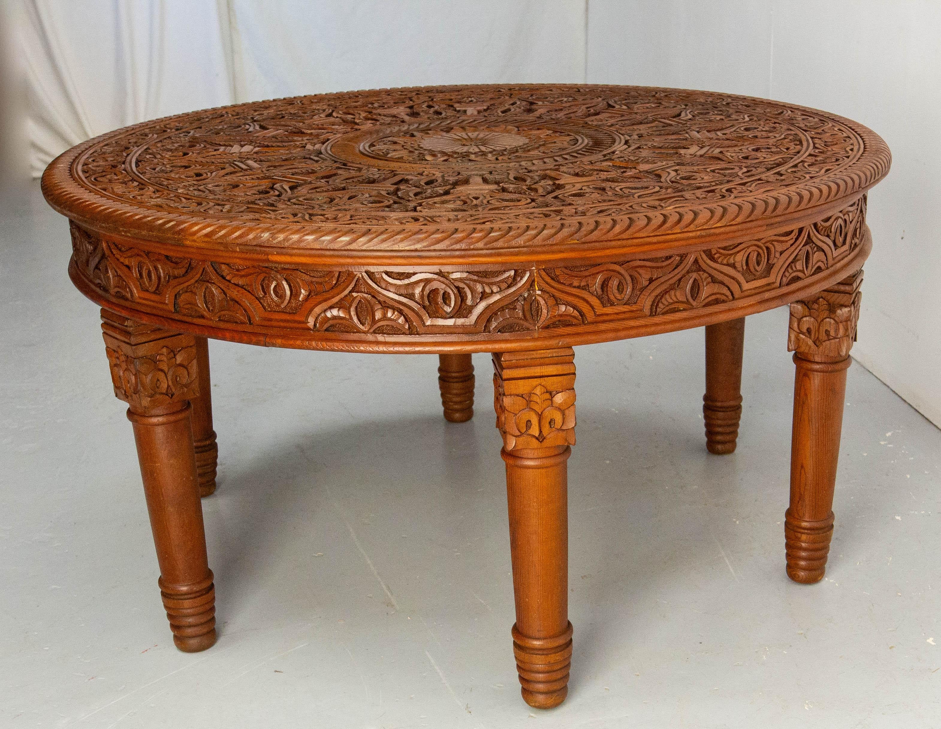Moroccan Central or Coffee Atlas Cedar Table Hand Carved 20th Mid-Century For Sale 1