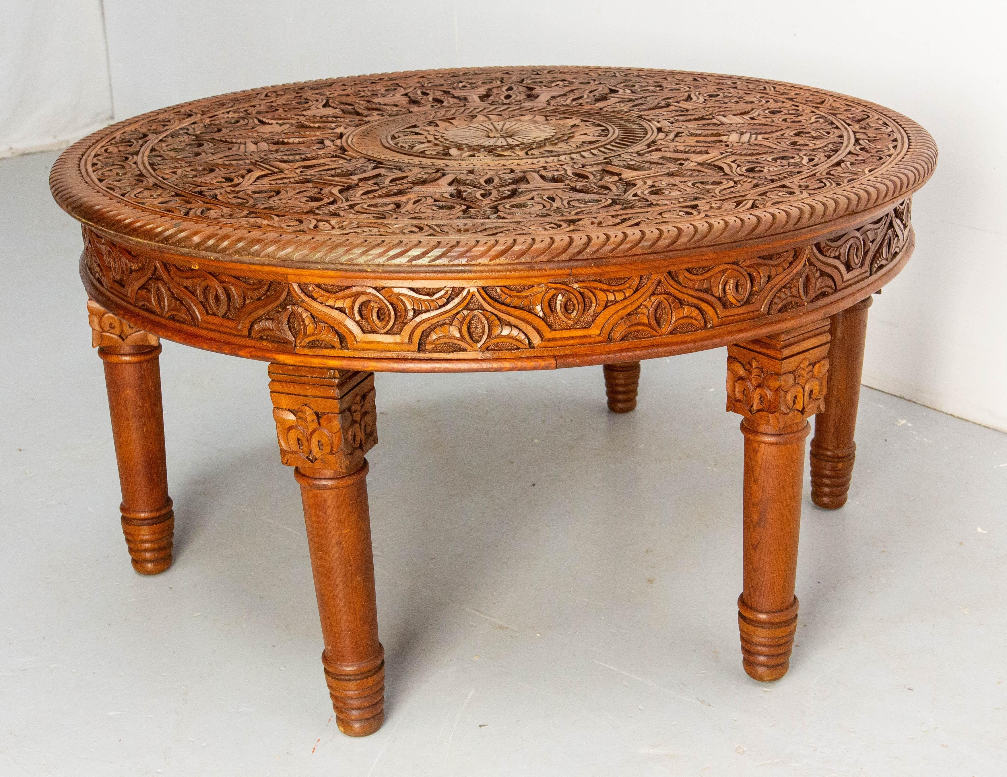 Moroccan Central or Coffee Atlas Cedar Table Hand Carved 20th Mid-Century For Sale 5