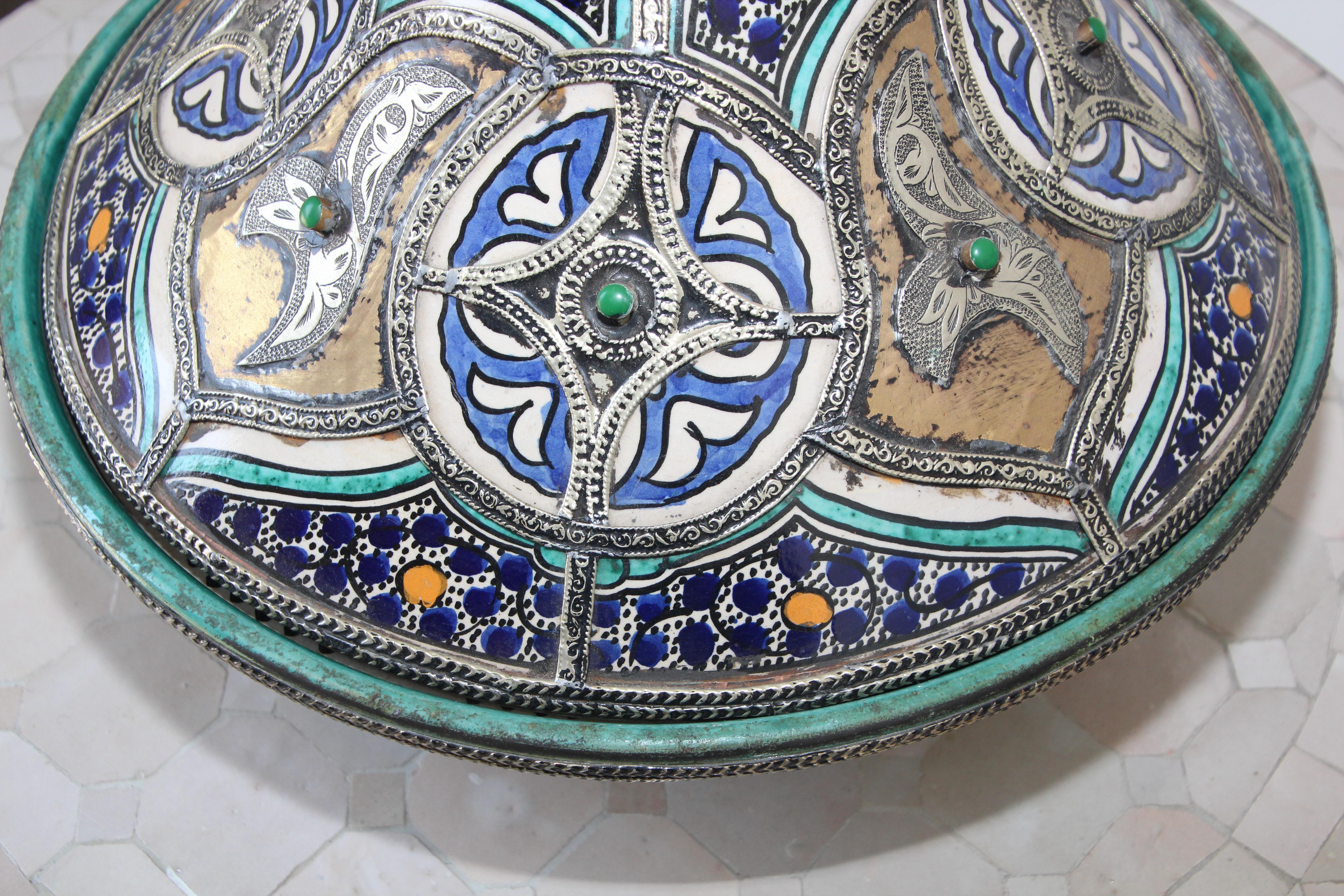 Moroccan Ceramic Bowl with Lid Tajine from Fez Polychrome In Good Condition For Sale In North Hollywood, CA