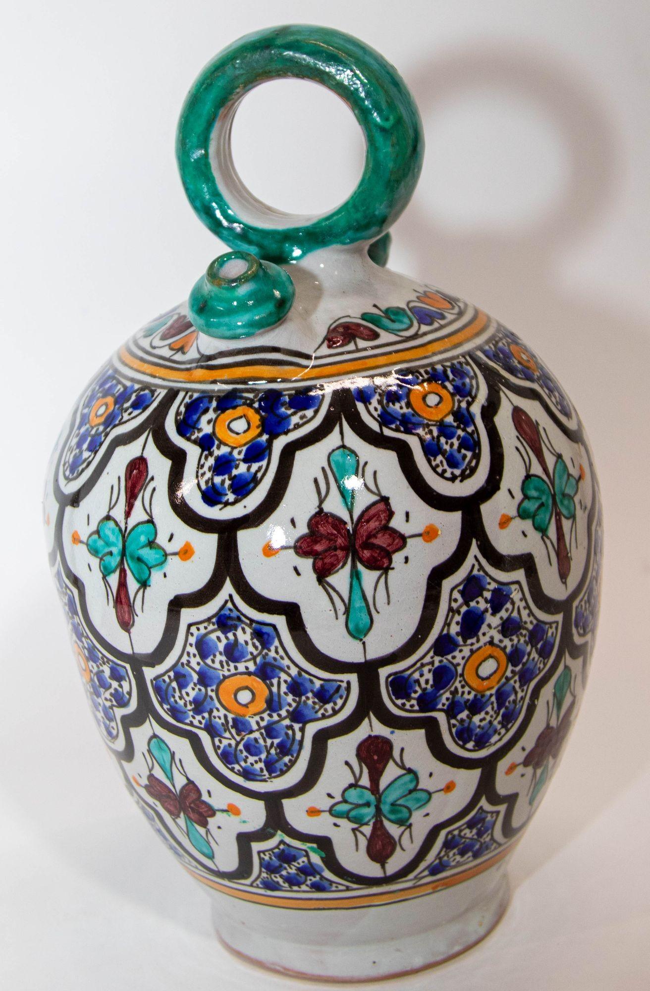Fait main Pichet à eau émaillé marocain fabriqué à la main à Fez, au Maroc en vente