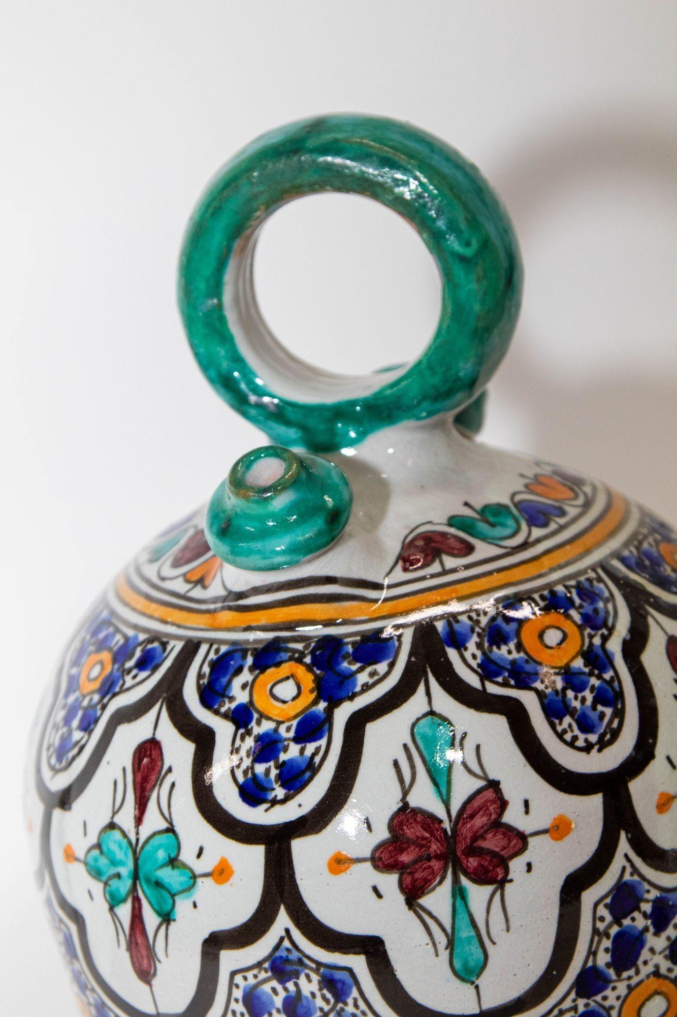 Pichet à eau émaillé marocain fabriqué à la main à Fez, au Maroc Bon état - En vente à North Hollywood, CA