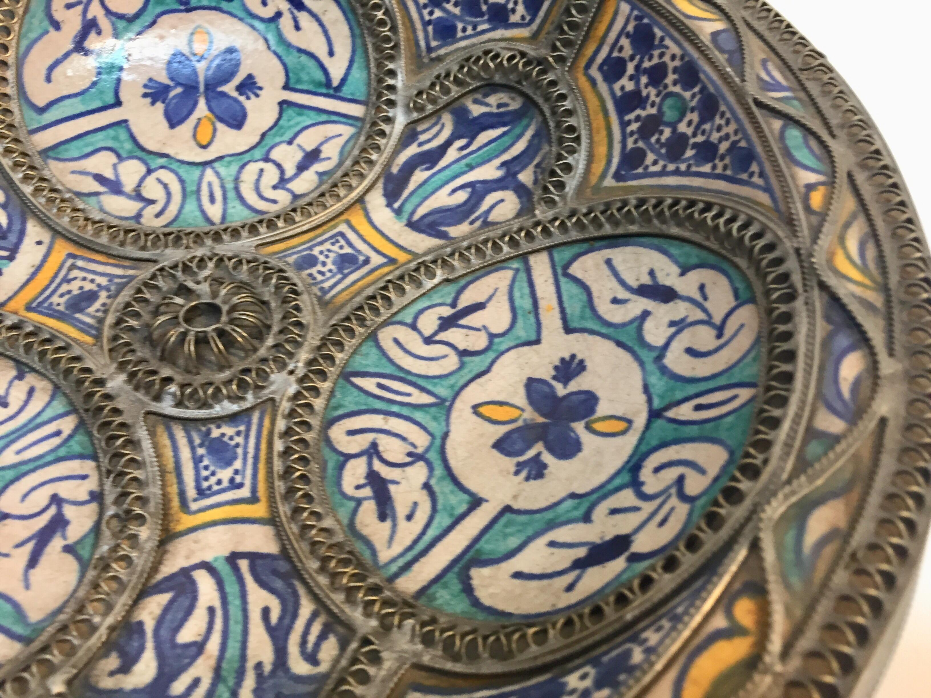 Hand-Crafted Moroccan Ceramic Plate Adorned with Silver Filigree from Fez For Sale