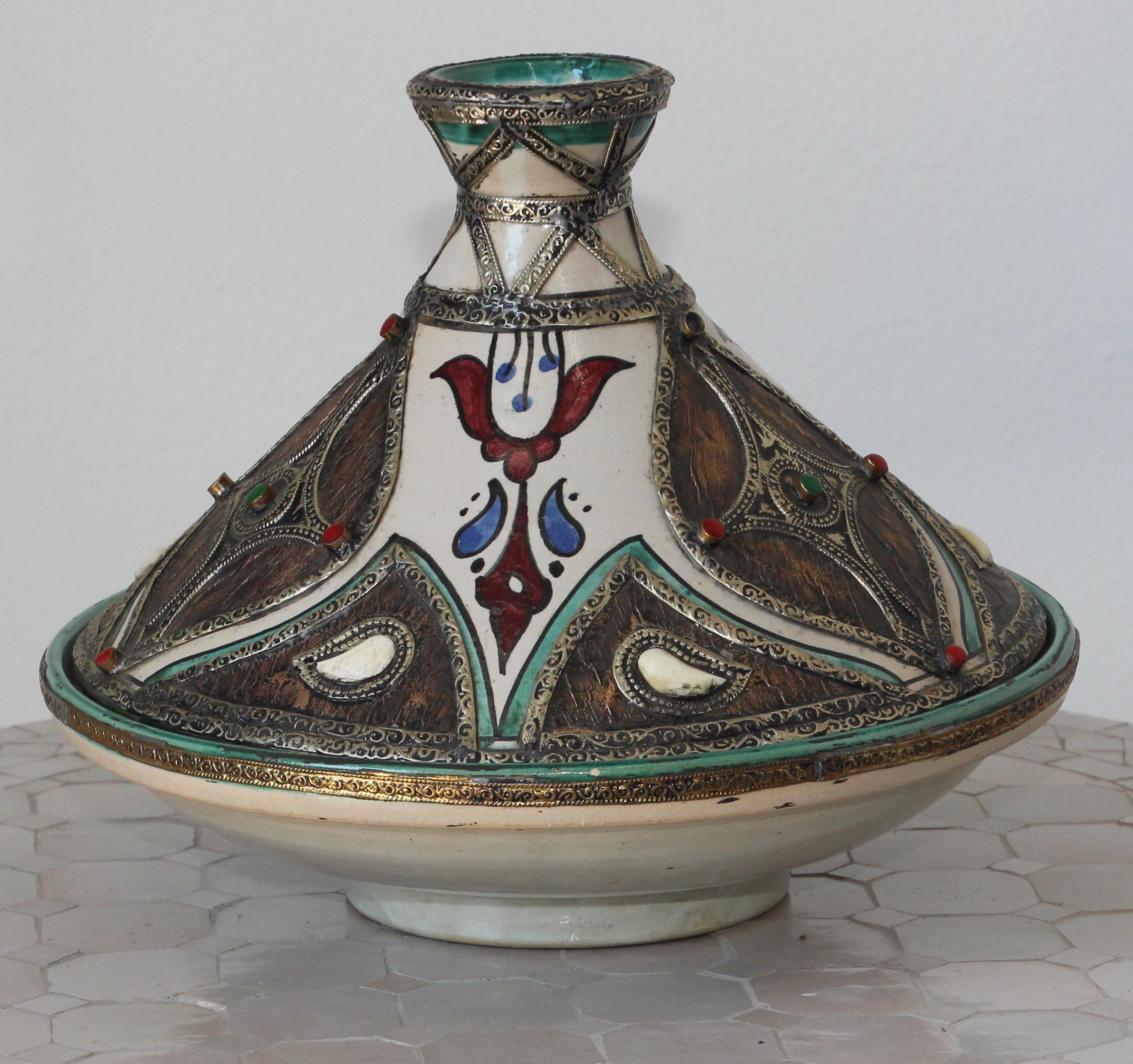 Antique Moroccan Ceramic Tajine from Fez Polychrome For Sale 7