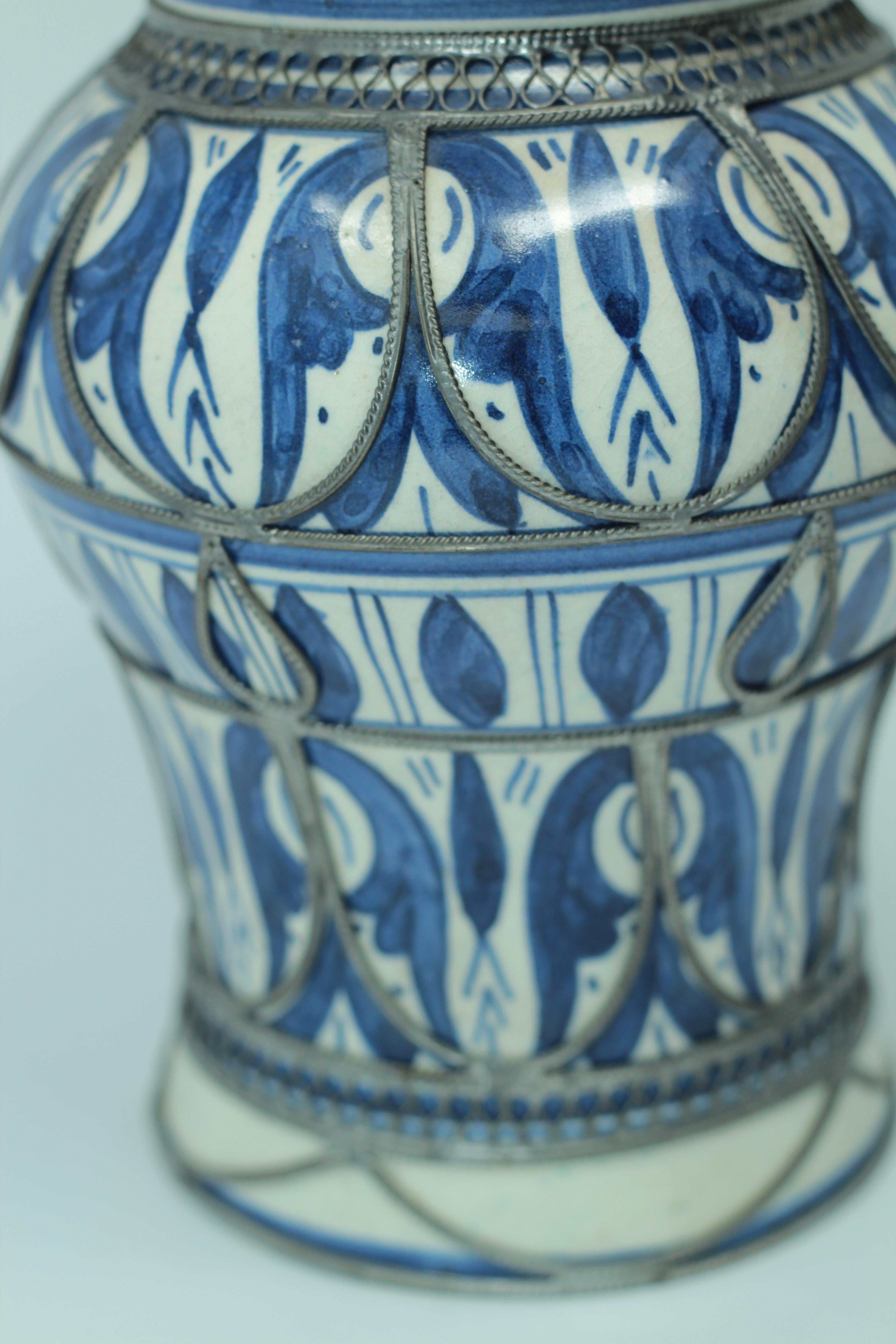 Moroccan Ceramic Vase from Fez Blue and White with Silver Filigree For Sale 6