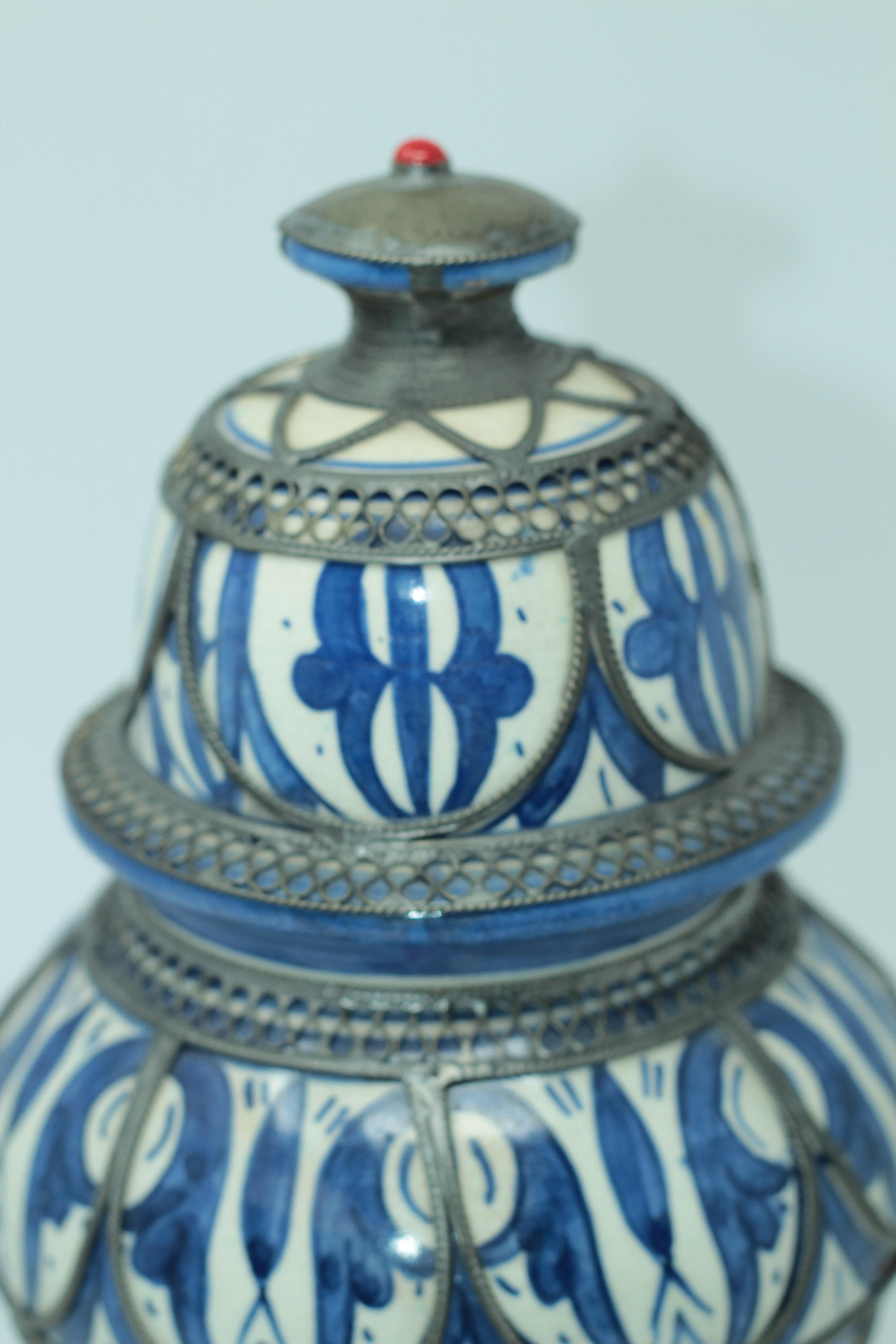 Moroccan Ceramic Vase from Fez Blue and White with Silver Filigree For Sale 3