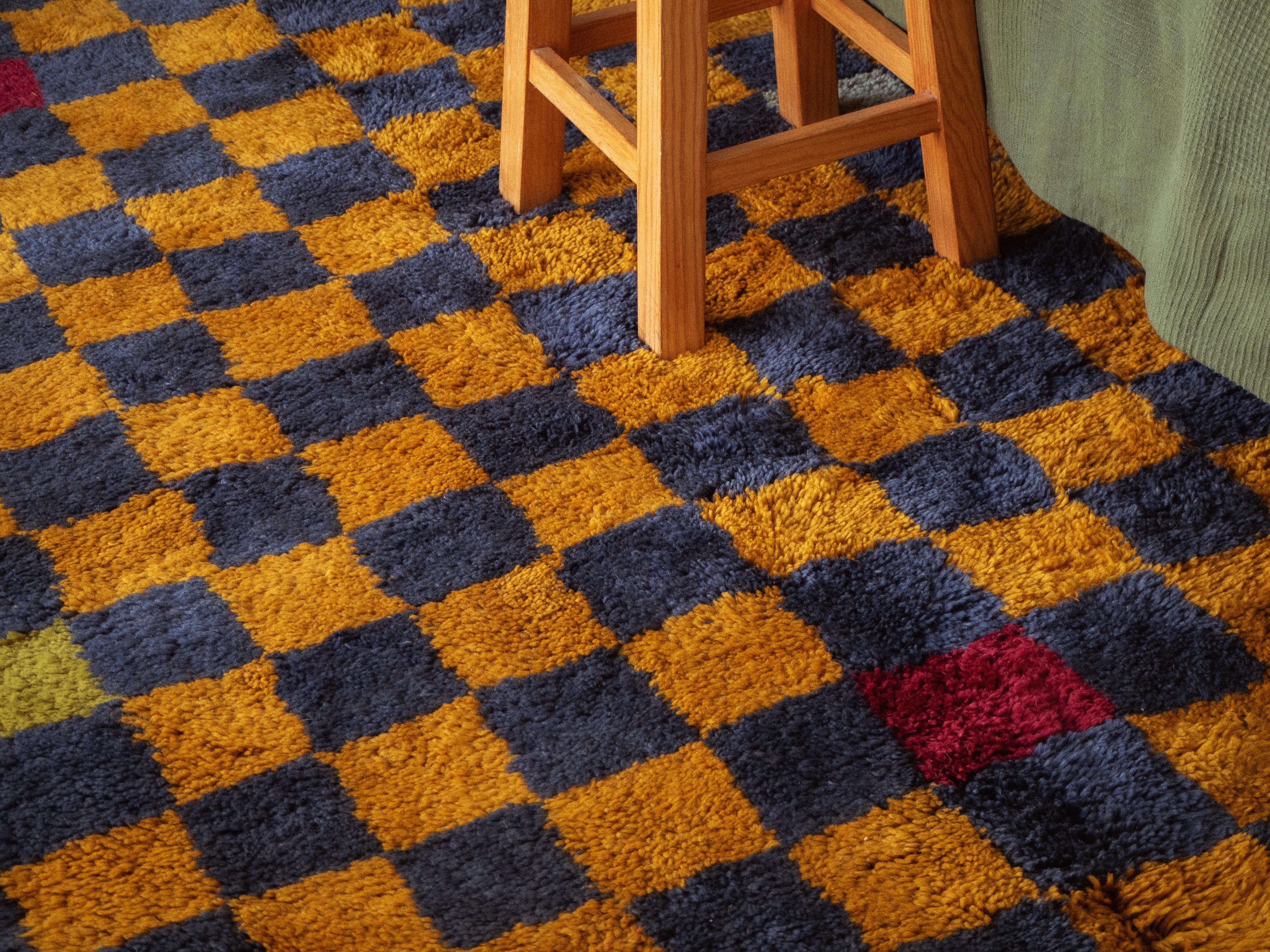 Tapis marocain à motifs en damier 5.2'x6.7', Tapis Modernity, En stock en vente 1